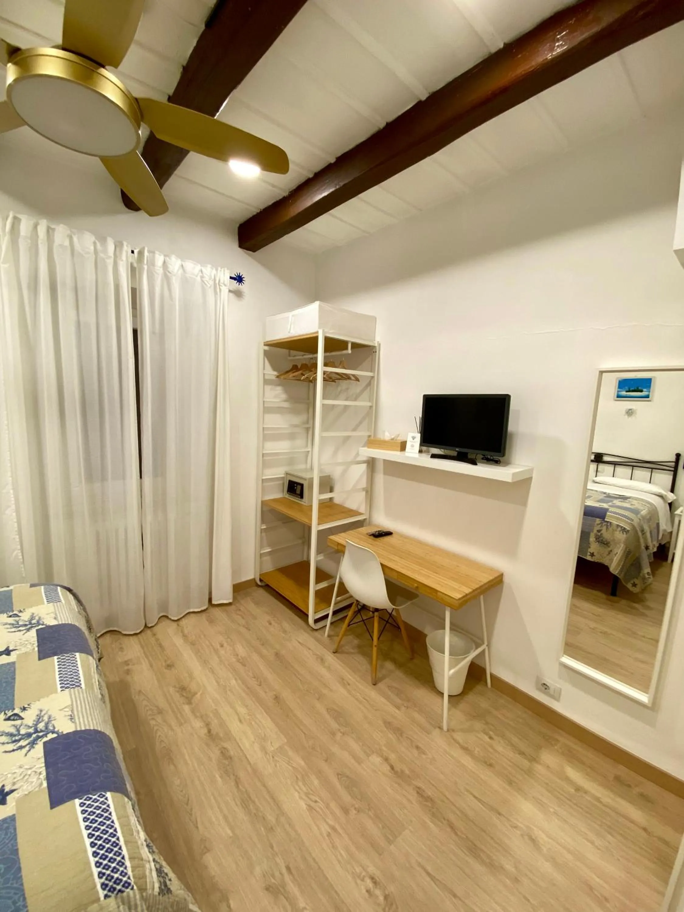 Bedroom, Bed in Zimmer Camere