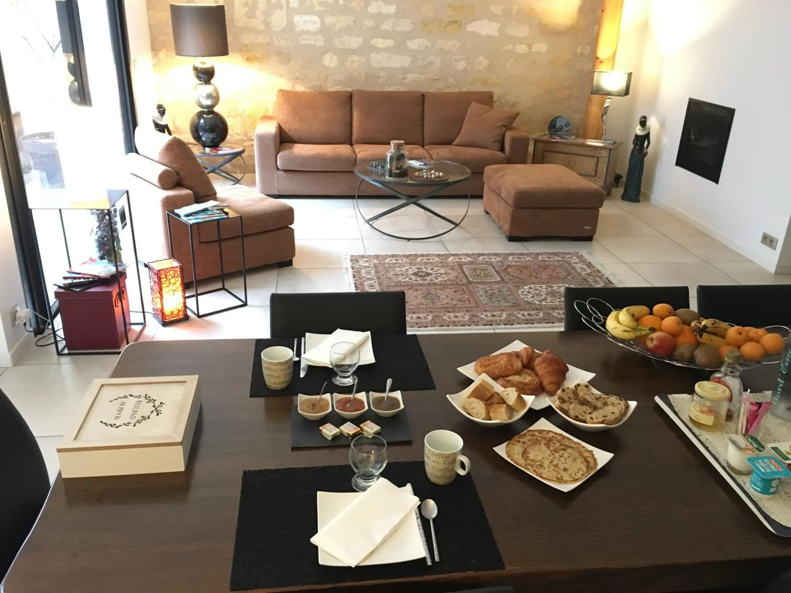 Breakfast in Chambres à Bord'O