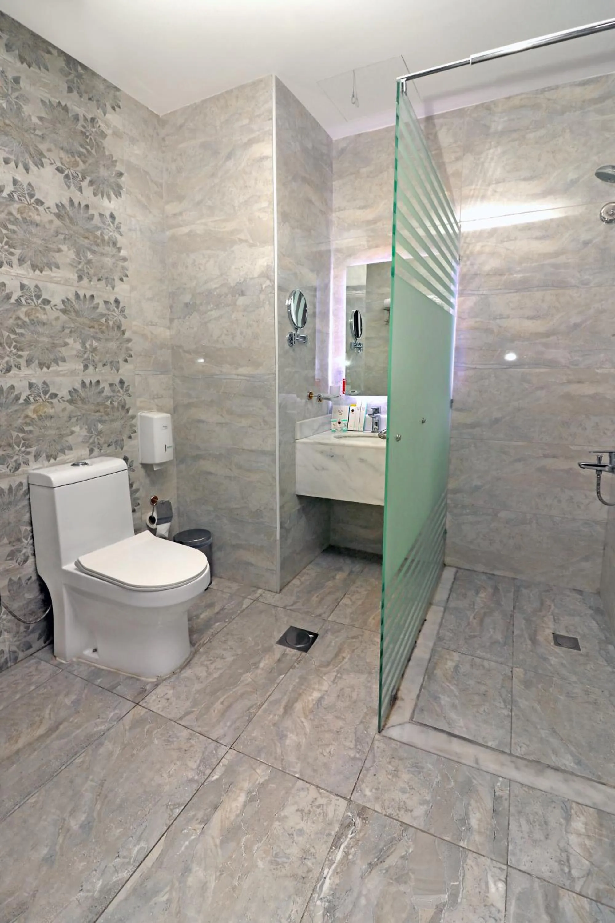 Shower in Skoop Hotel Jeddah