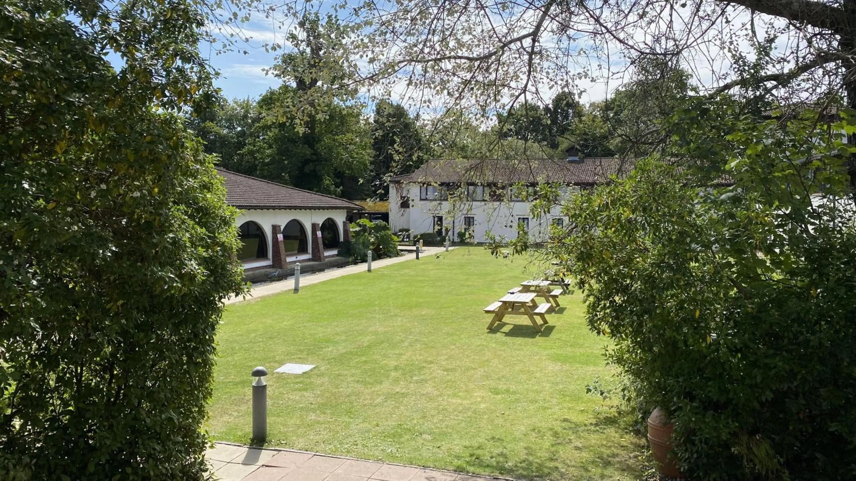 Garden in Europa Gatwick Hotel