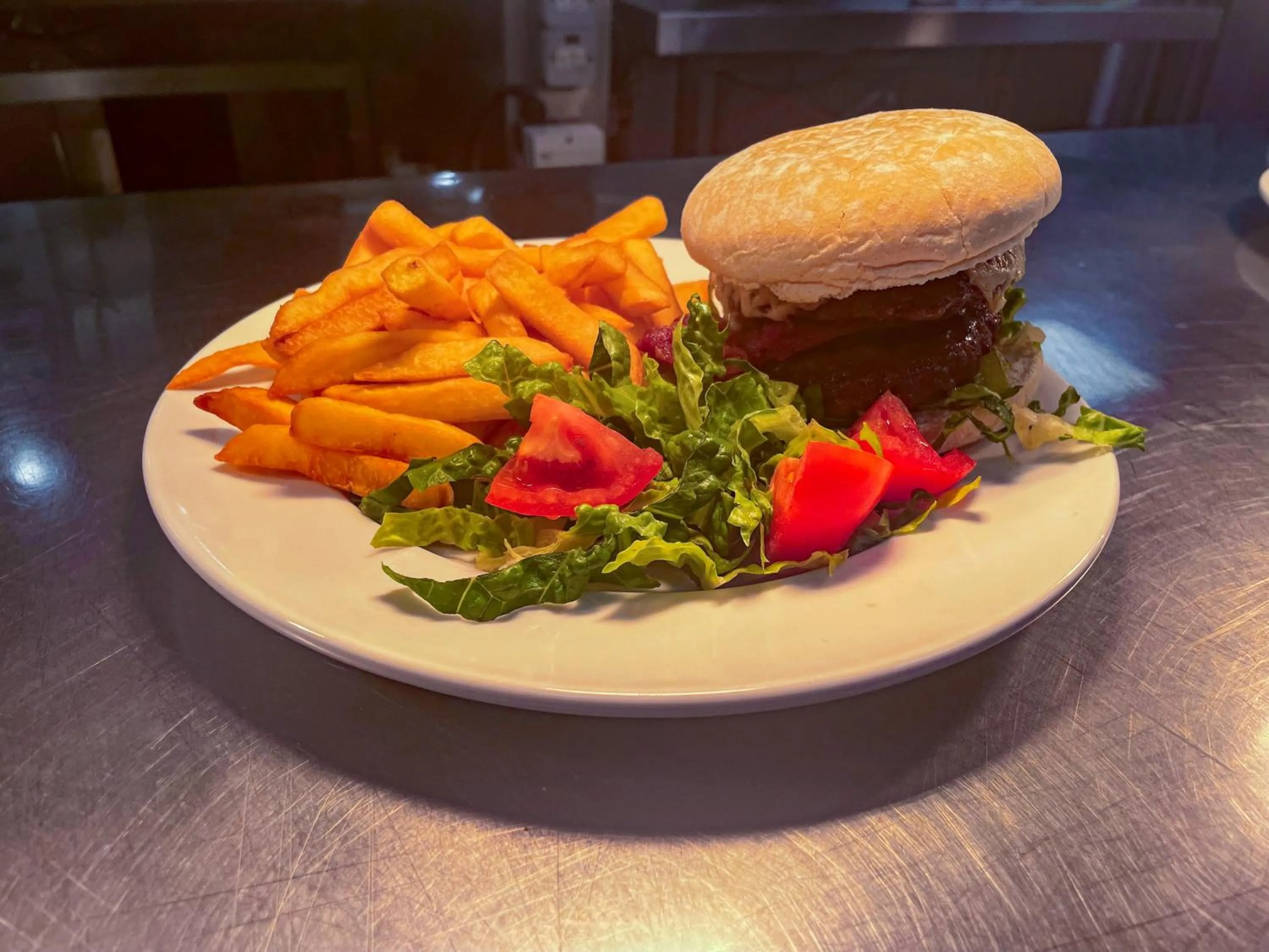 Restaurant/places to eat in Europa Gatwick Hotel