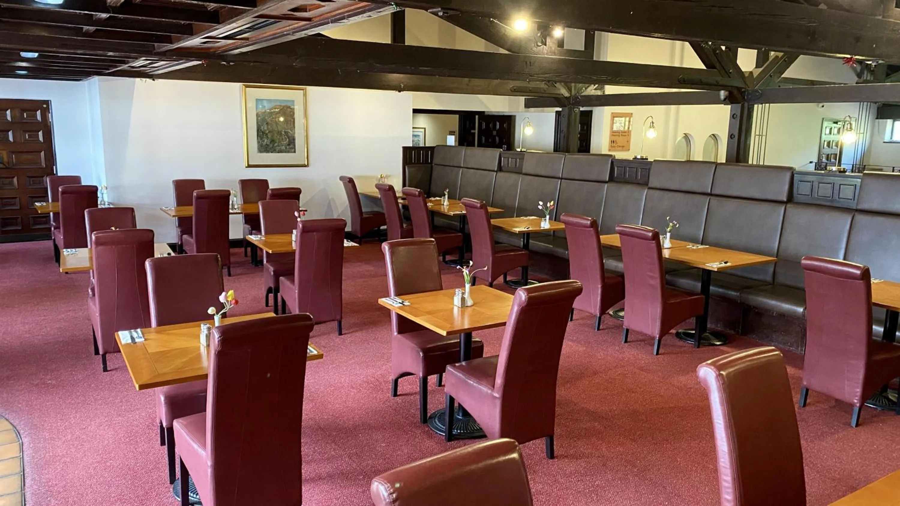 Restaurant/places to eat in Europa Gatwick Hotel