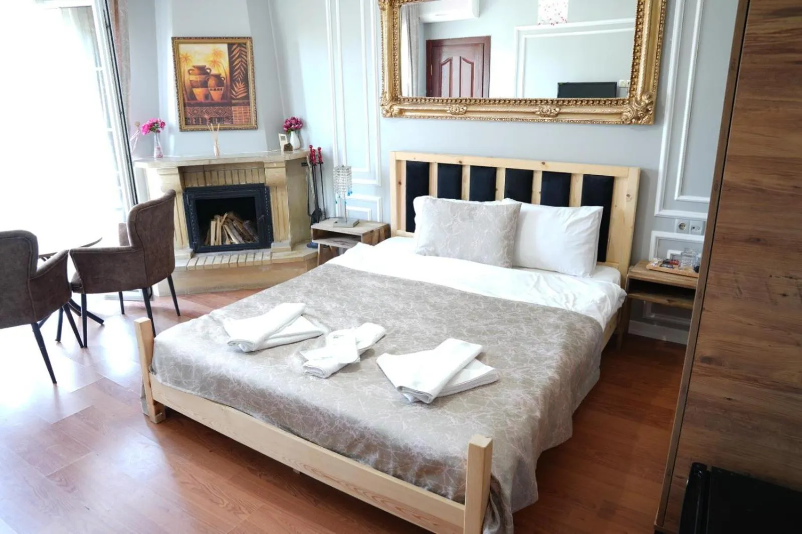 fireplace, Bed in BUTTERFLY BOUTIQUE HOTEL AĞVA