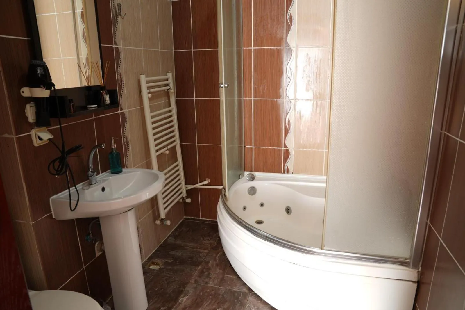 Shower in BUTTERFLY BOUTIQUE HOTEL AĞVA