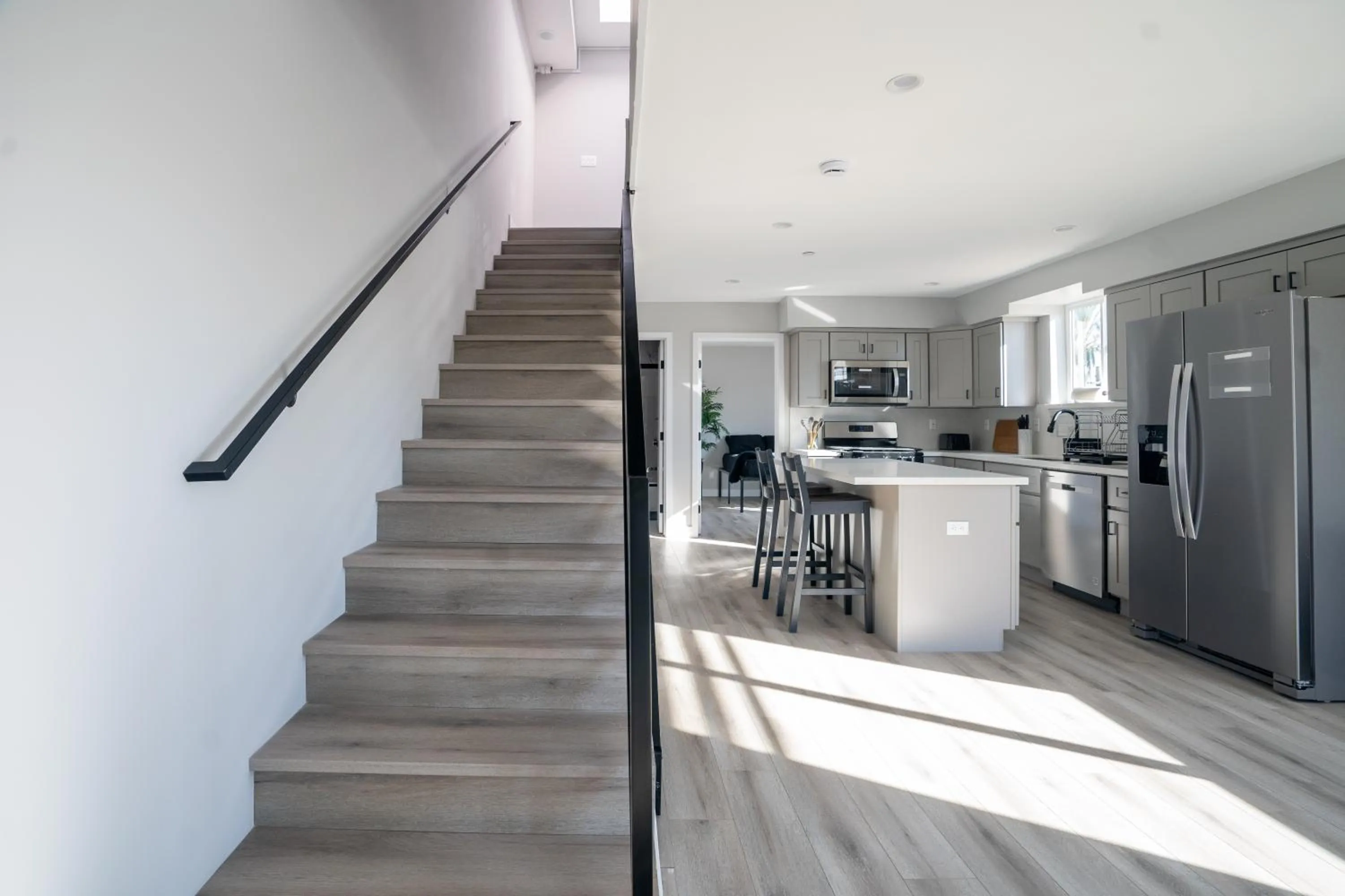 Kitchen or kitchenette in Normandie Hostel