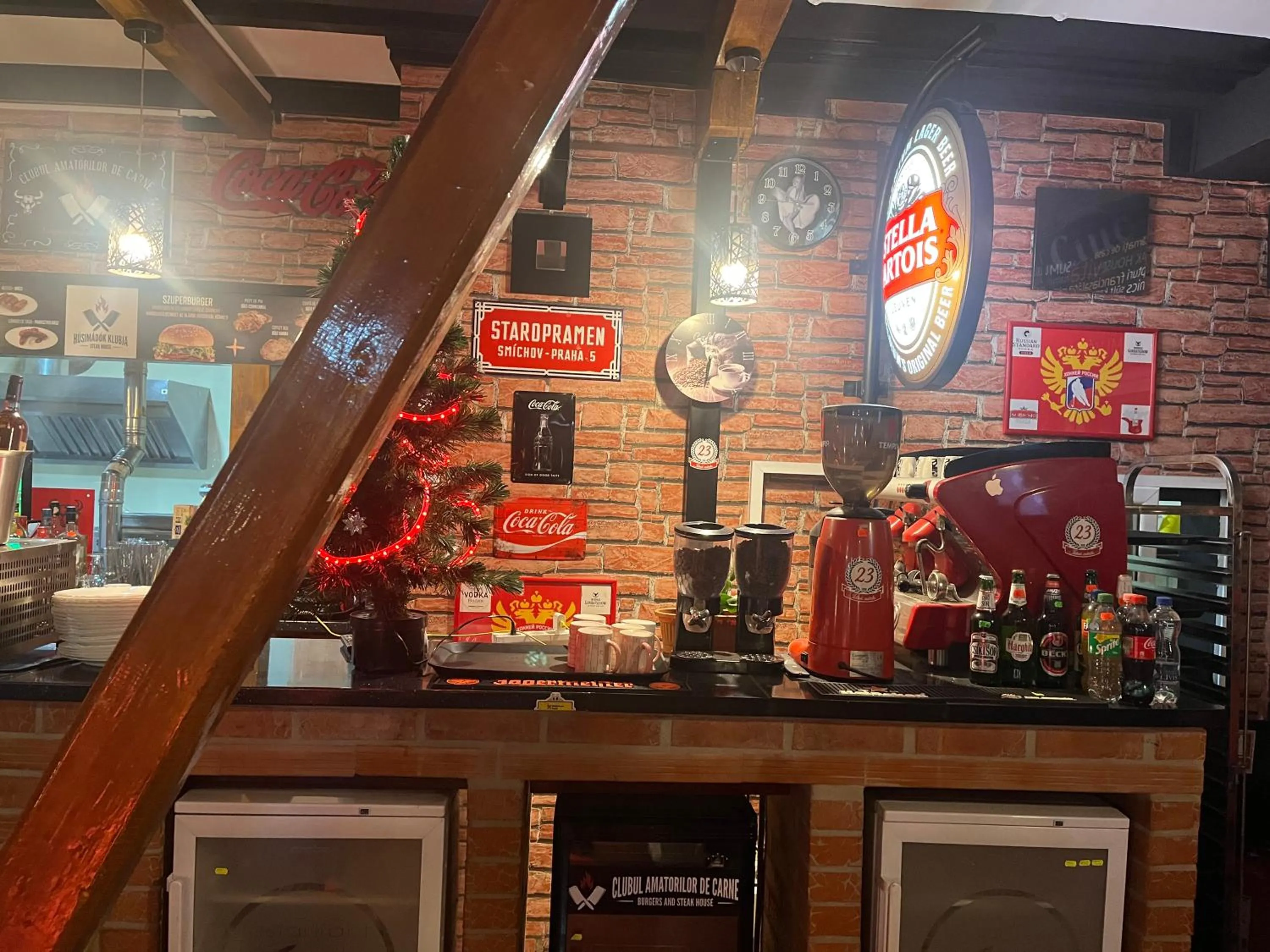 Coffee/tea facilities in Prince Hotel