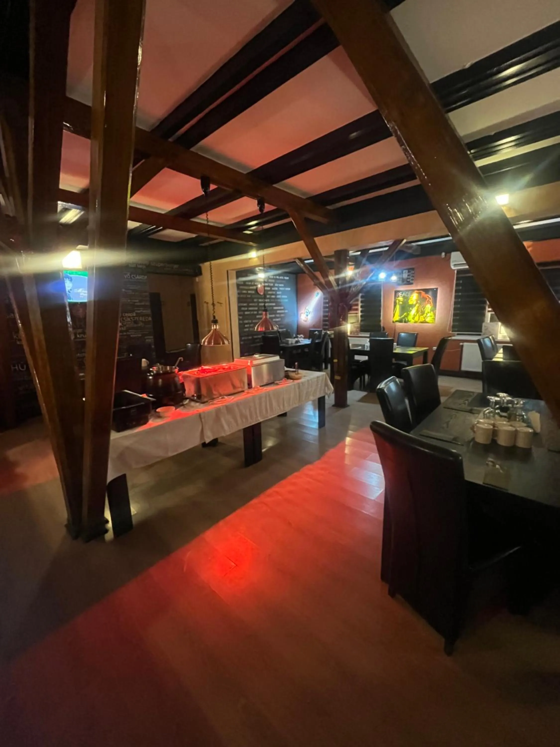 Restaurant/places to eat in Prince Hotel