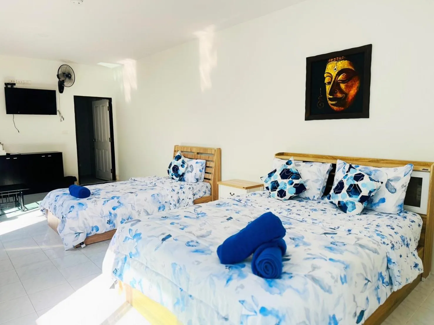 Bed in Billabong Golf Club & Resort