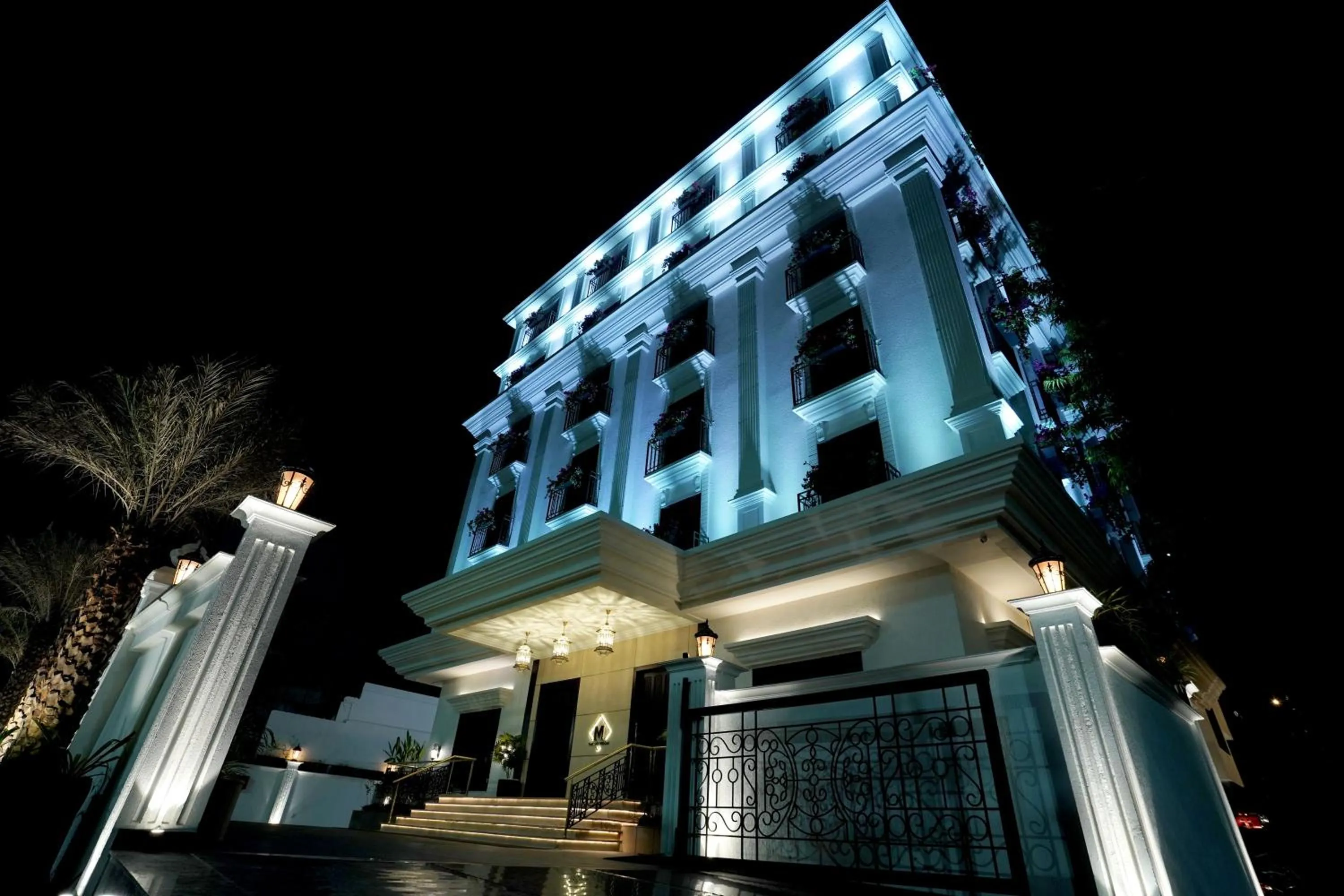 Property building in M2 Square by Monday Premium