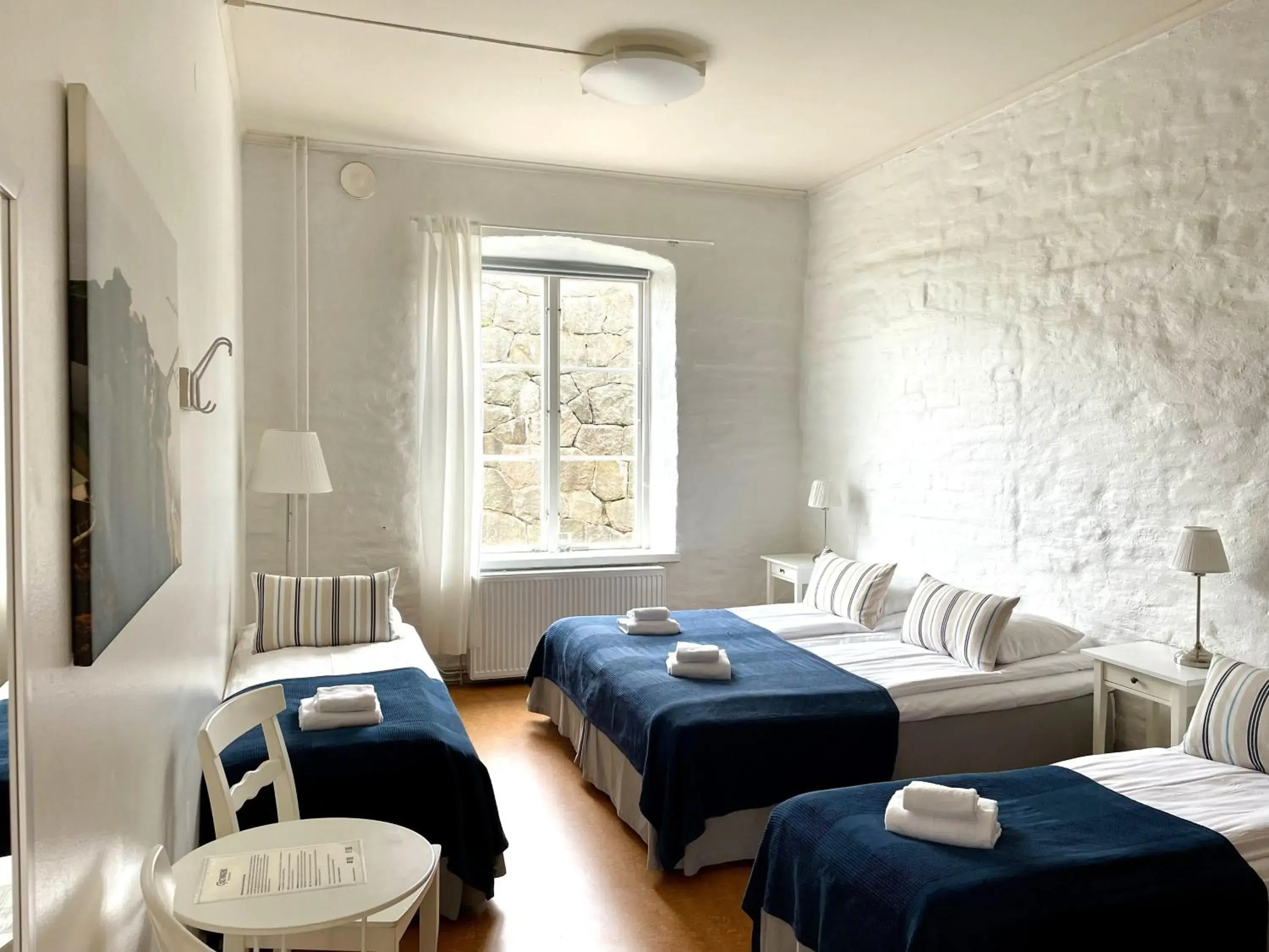 Standard Quadruple Room with Shared Bathroom in Fästningens Standard Quadruple Room with Shared Bathroom in Fästningens