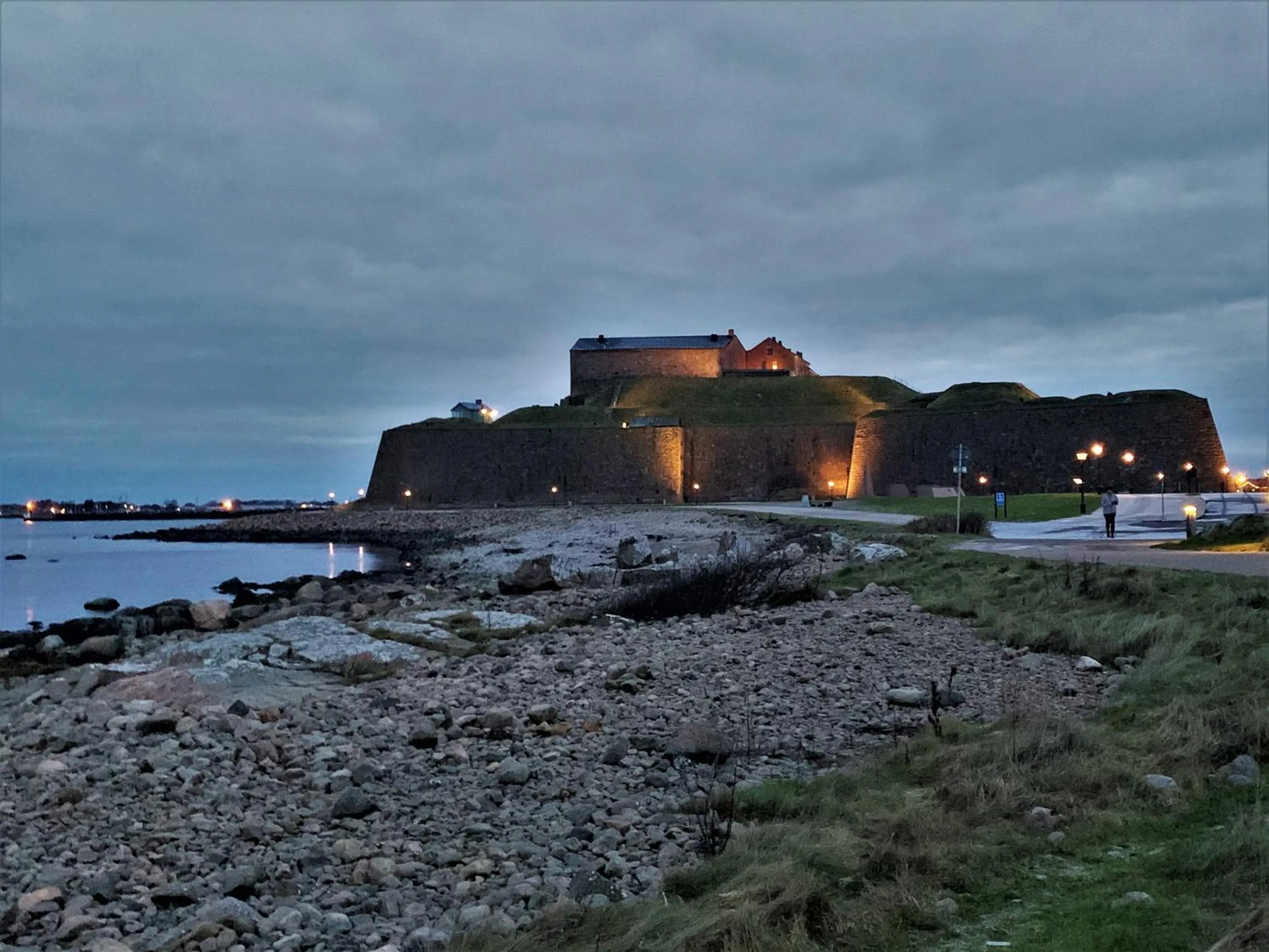 Nearby landmark in Fästningens