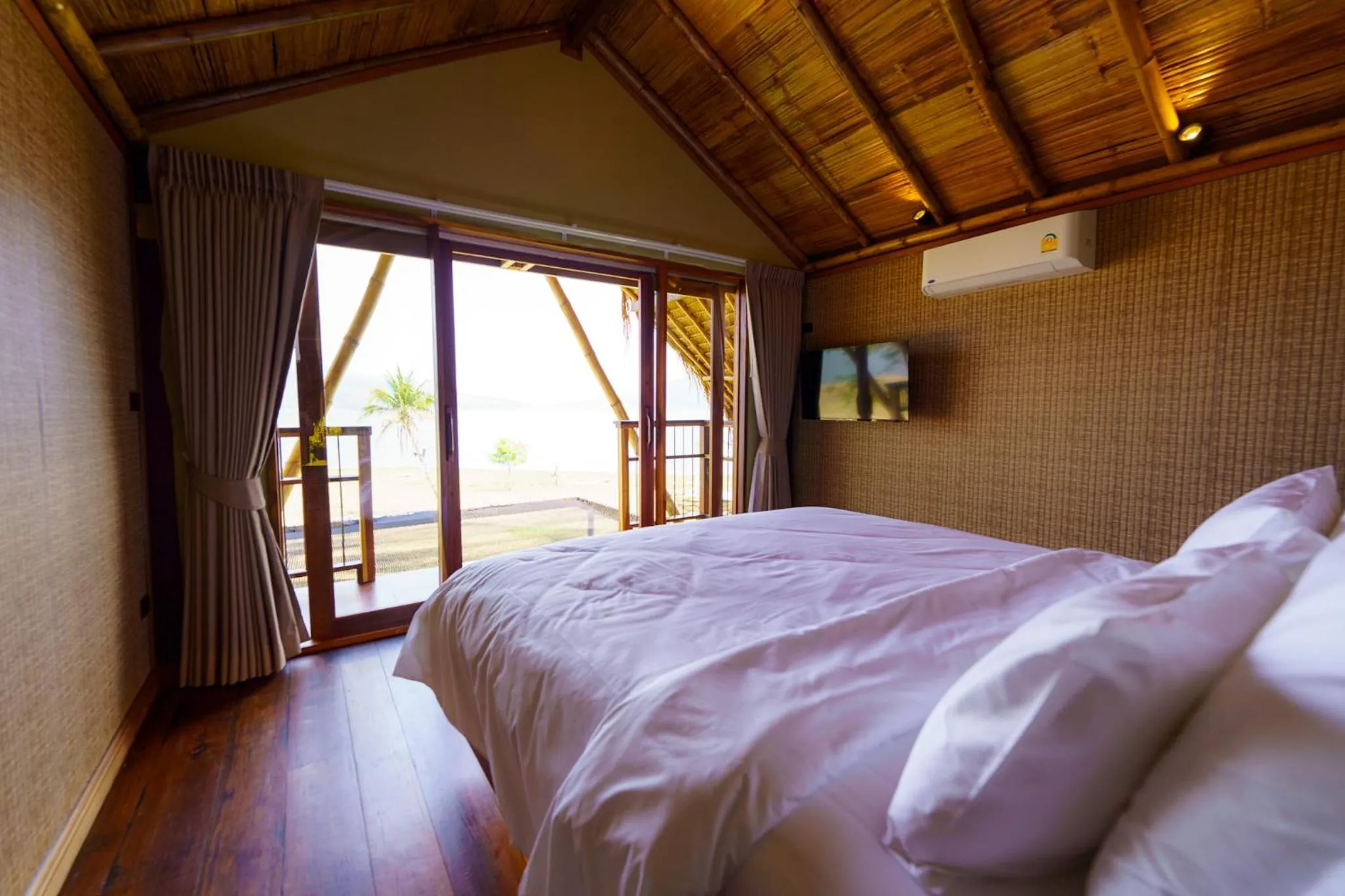Bed in Earth Elements Eco Resort