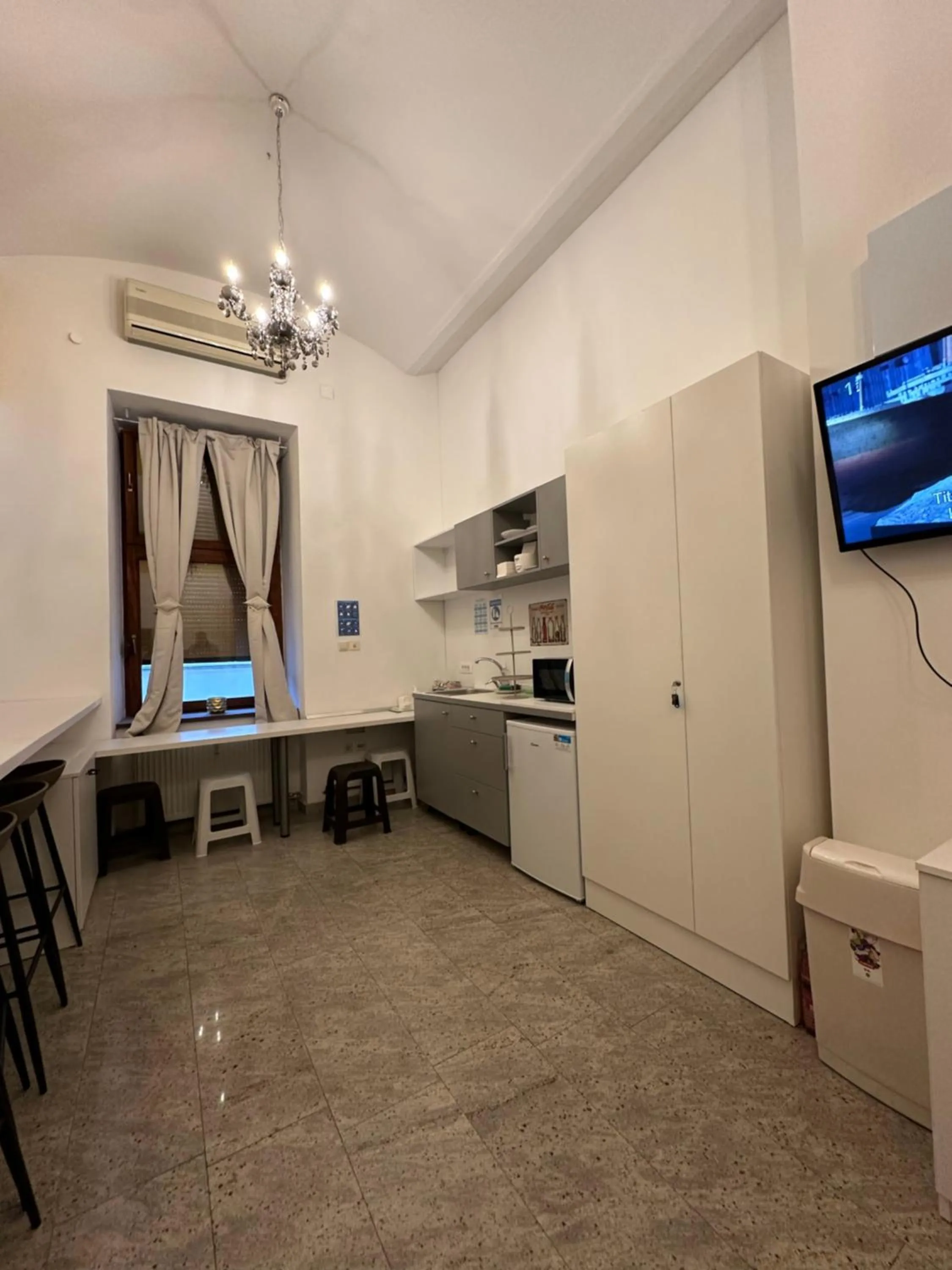 Kitchen or kitchenette in Hostel Opera