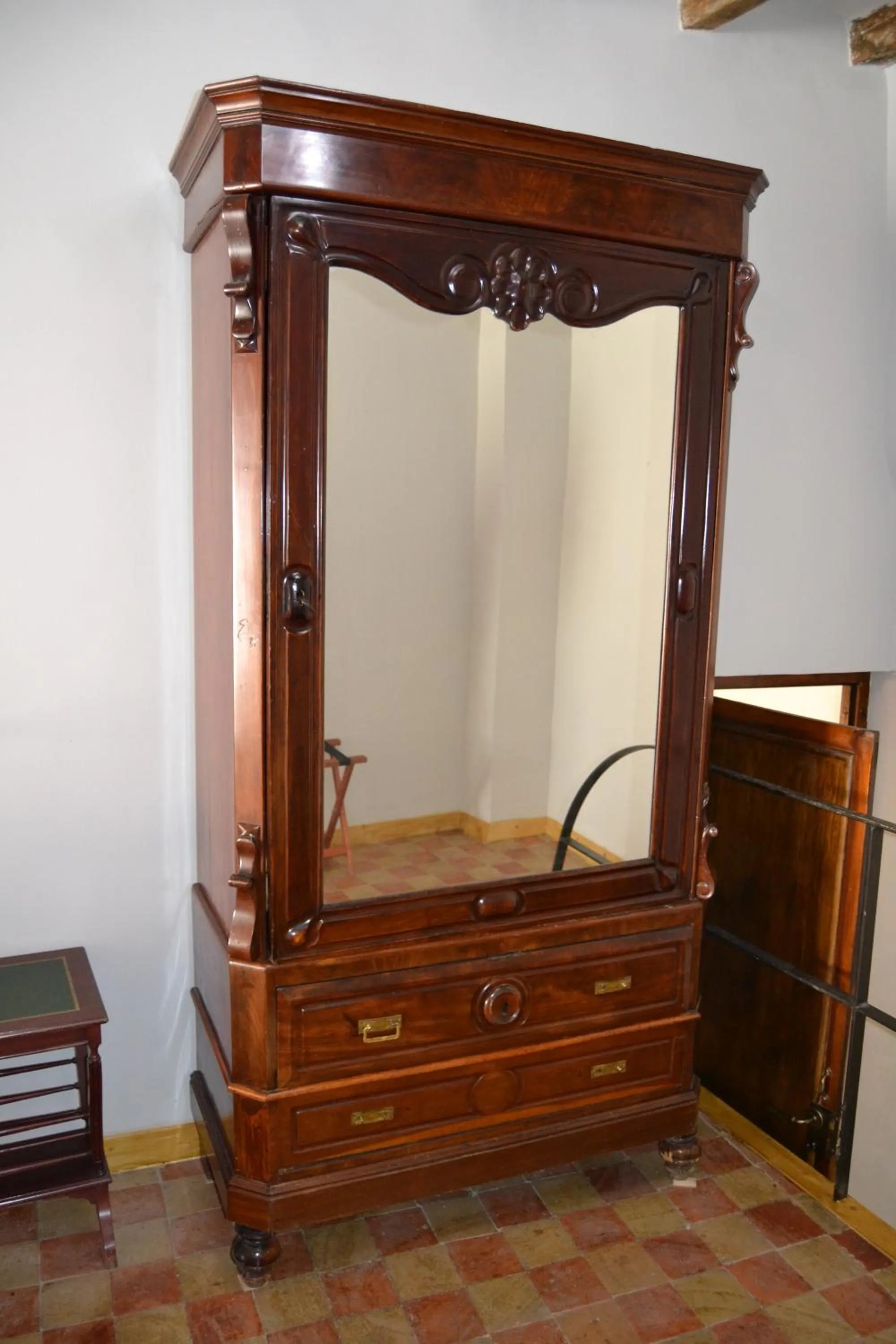 hair dresser in Lo Palauet de la Muralla