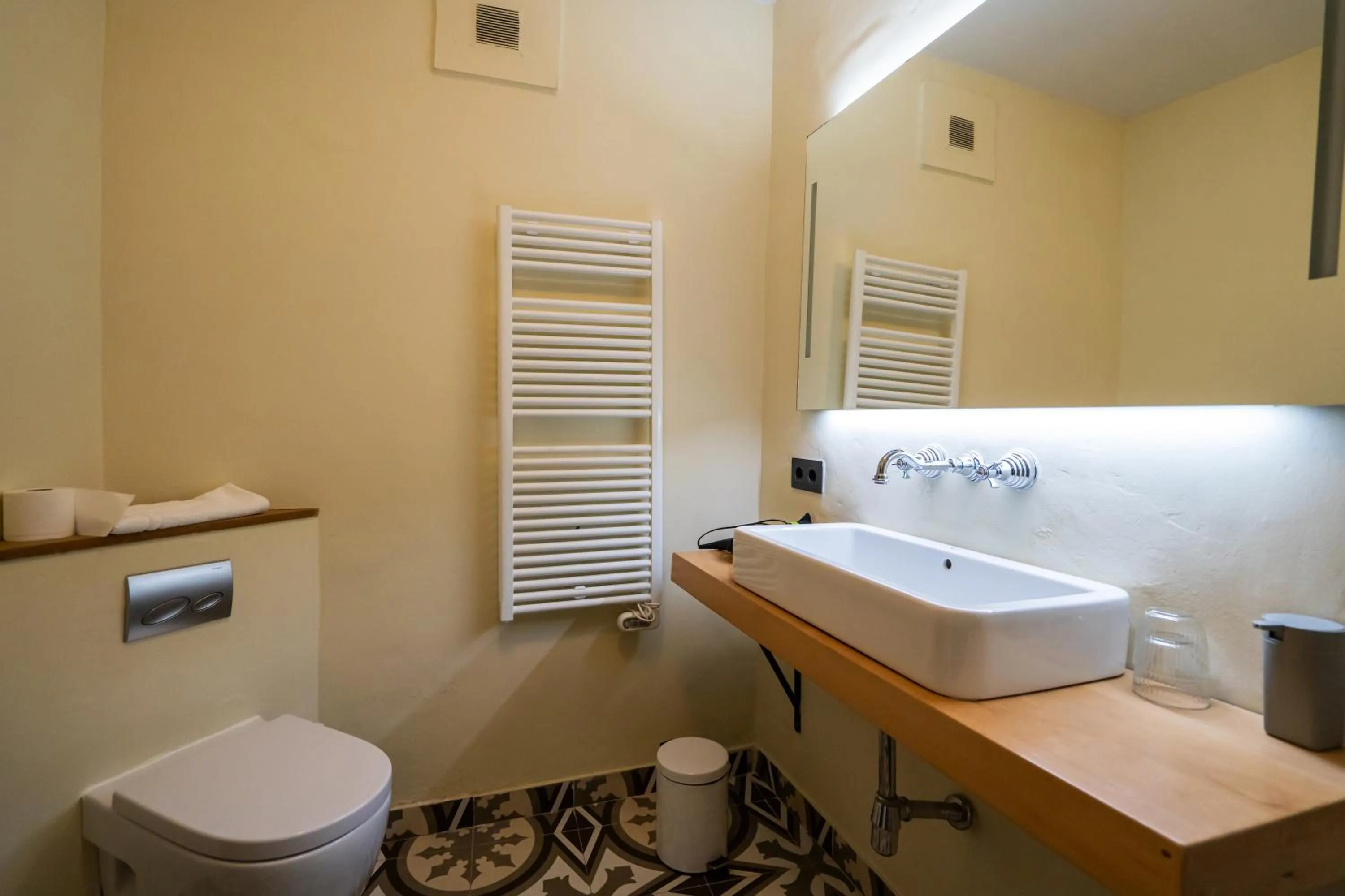 Lo Palauet de la Muralla