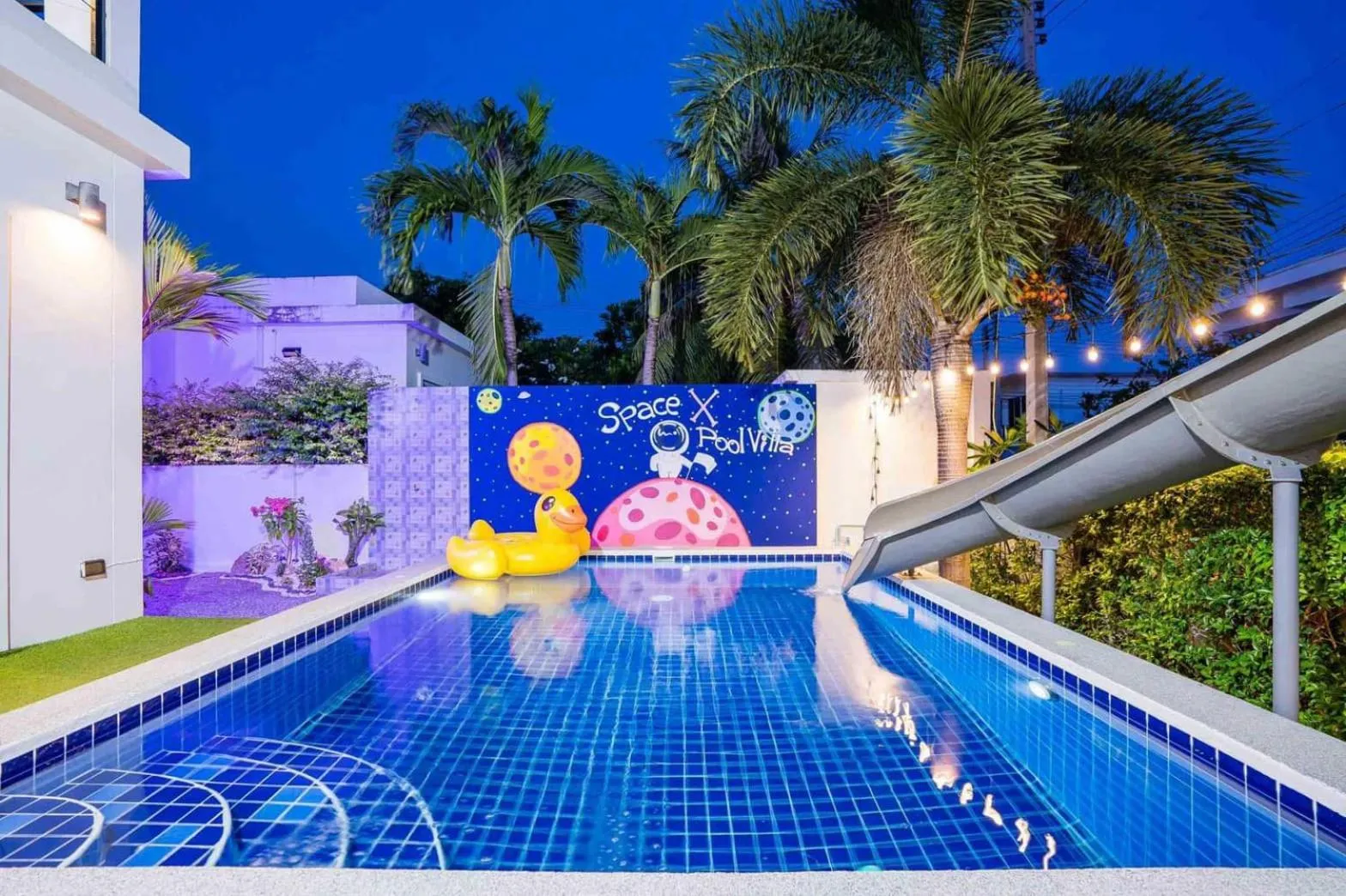 Space X Slider 4 Bedrooms Pool Villa Huahin