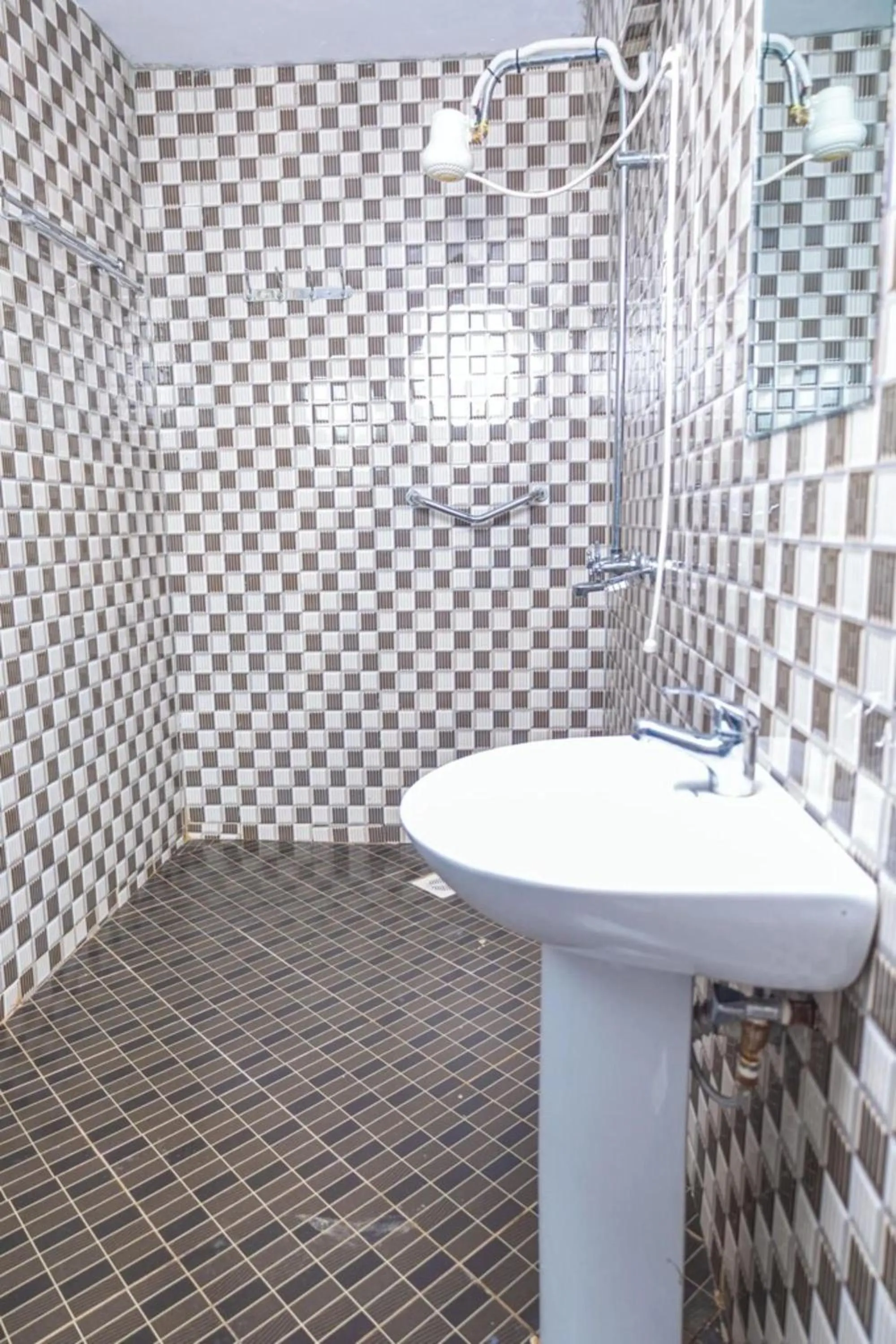 Bathroom in Paleo Hotel and Spa, Thika