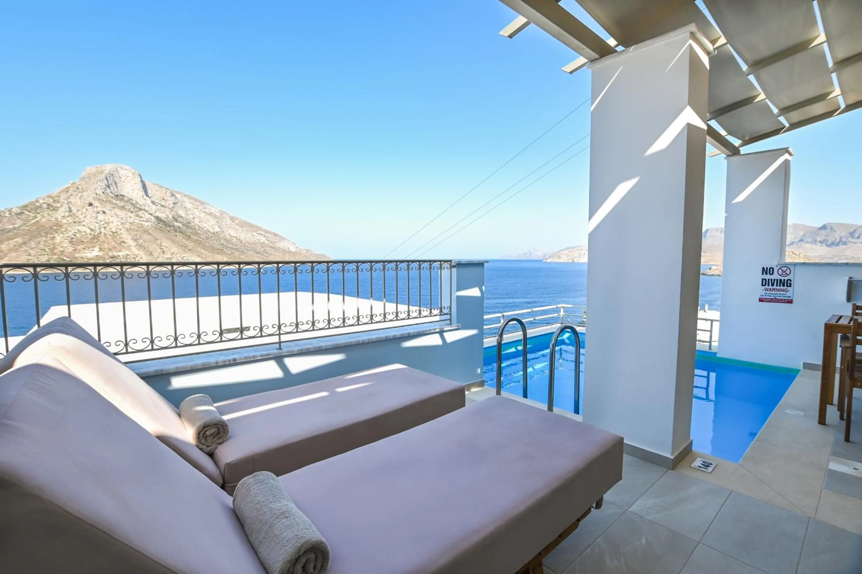 Elena Village Hotel & Suites