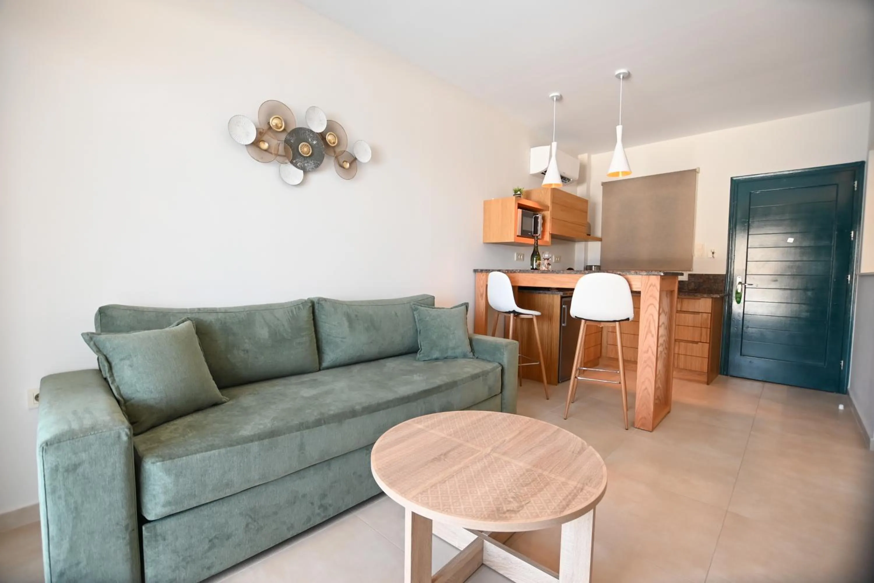 Elena Village Hotel & Suites