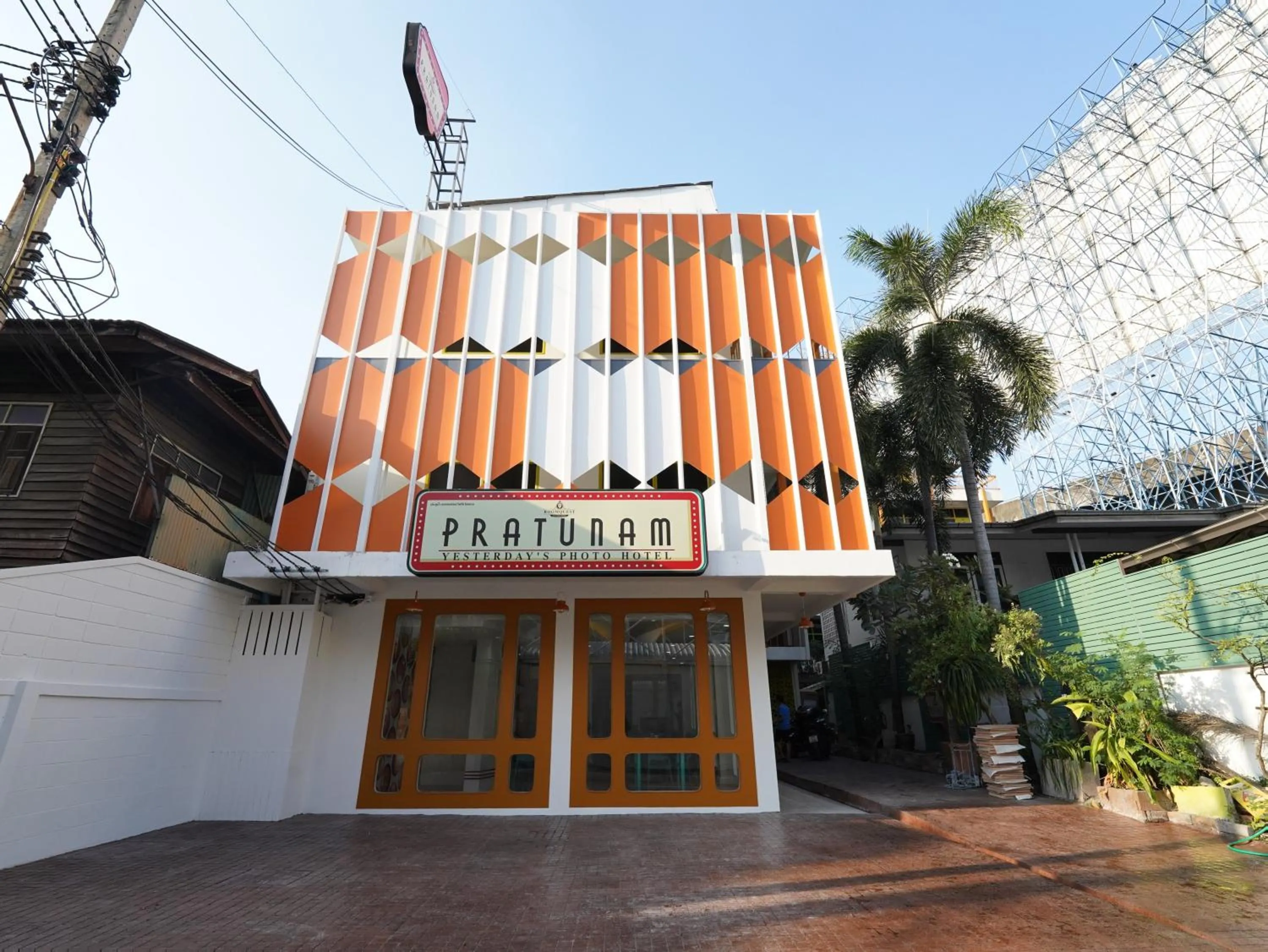 Property building in RoomQuest Hotel Pratunam