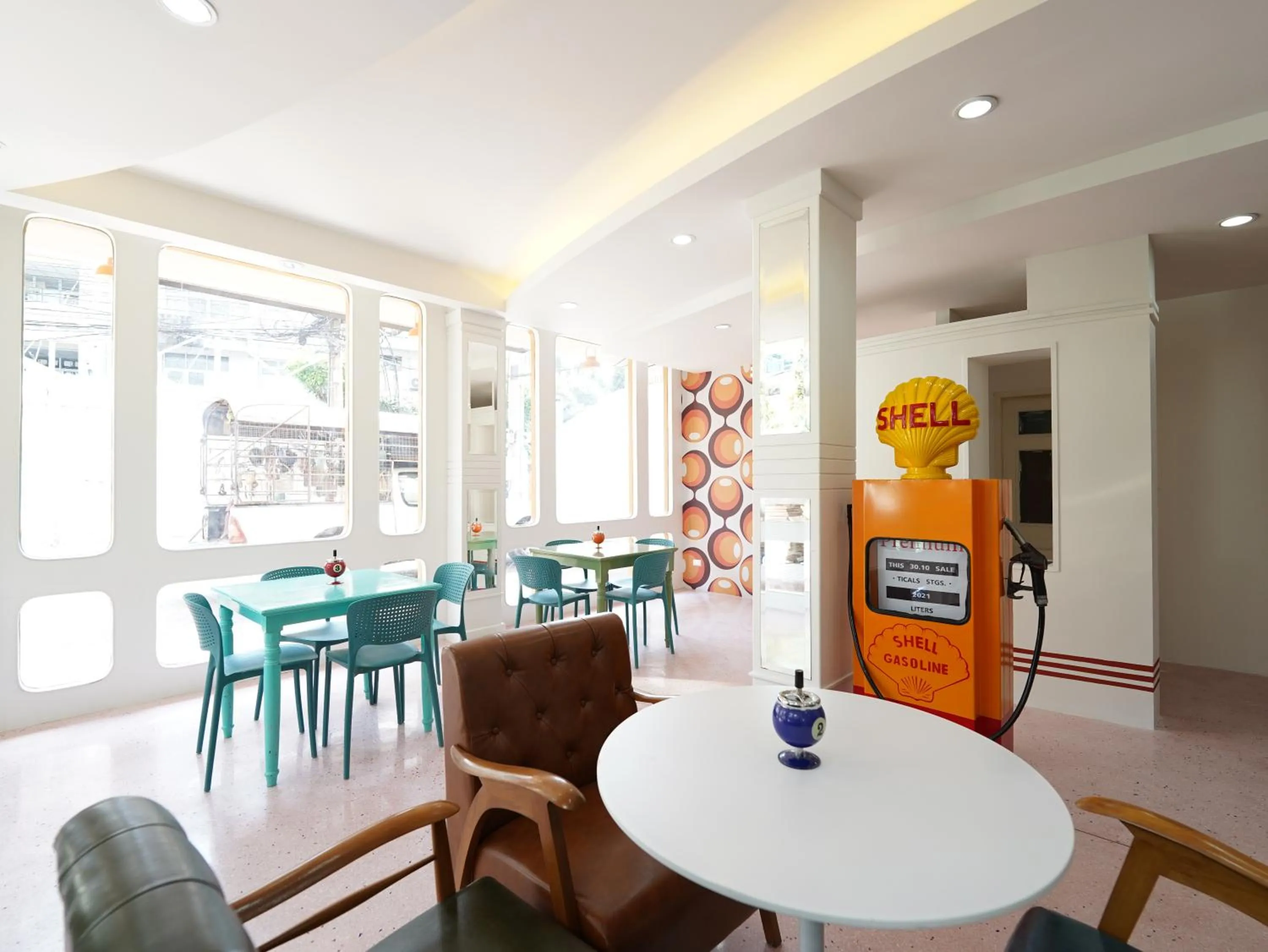 Restaurant/places to eat in RoomQuest Hotel Pratunam