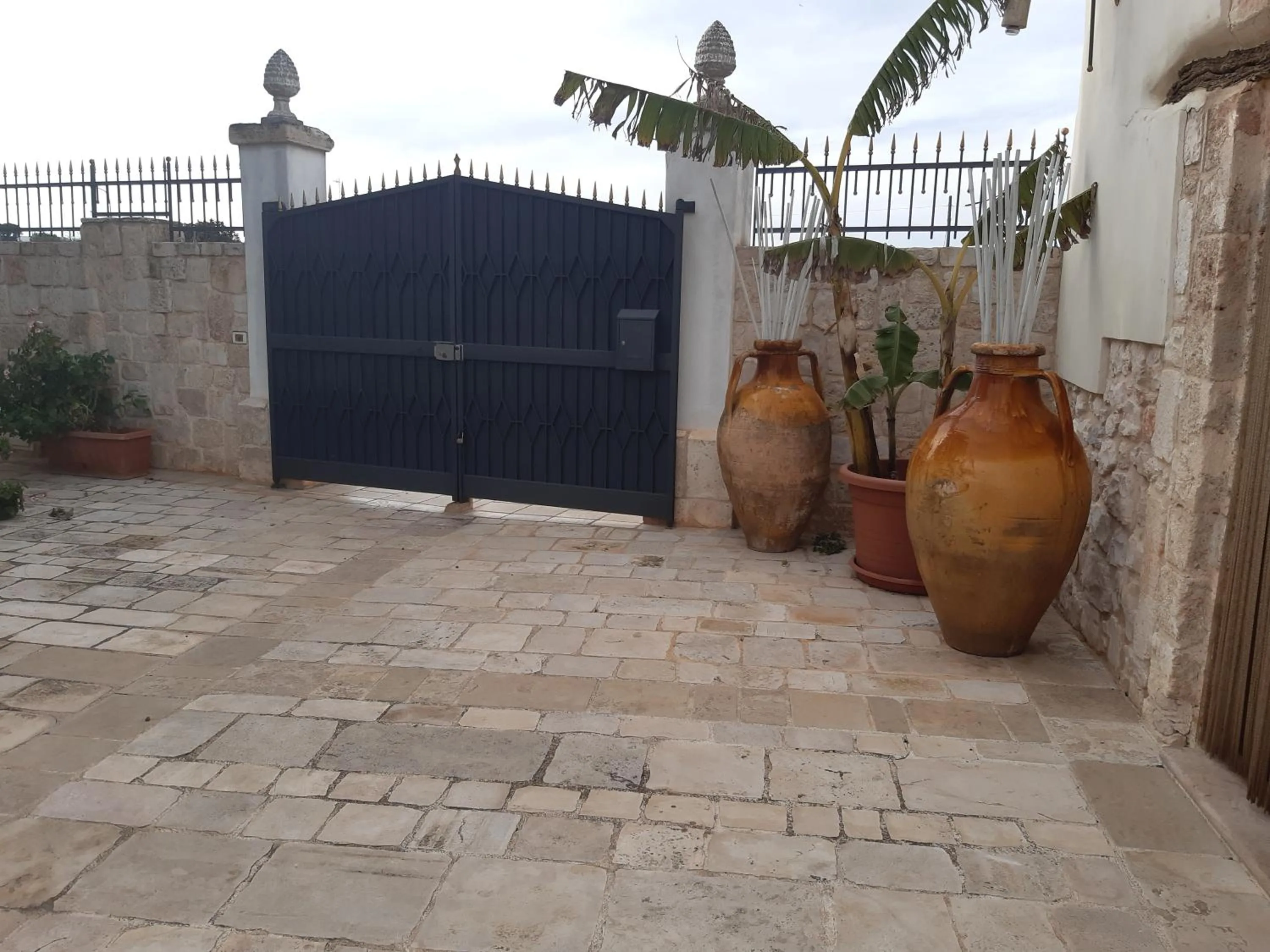 Patio in B&B Il Mulino del Monastero