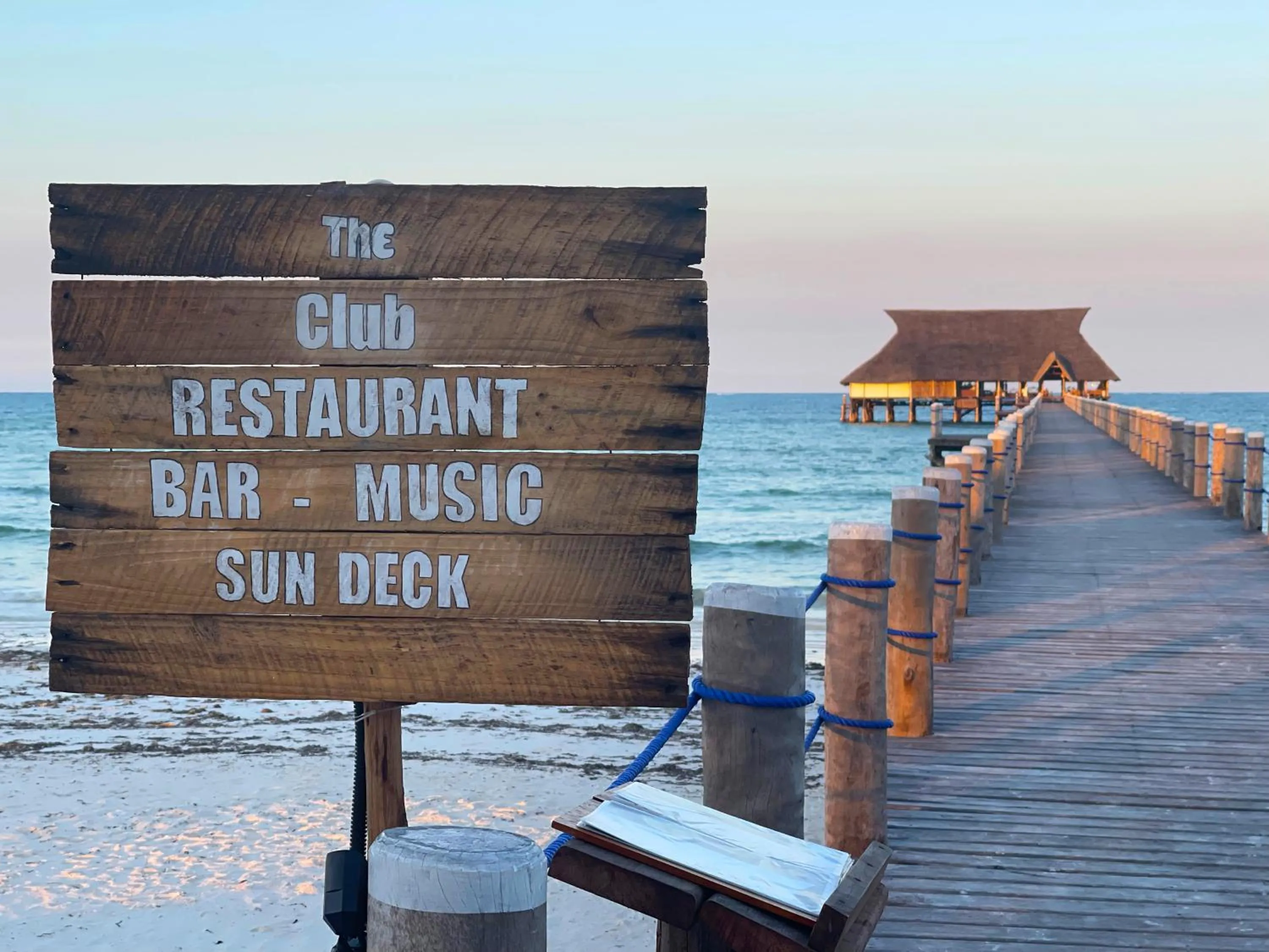 Restaurant/places to eat in Pongwe Bay Resort