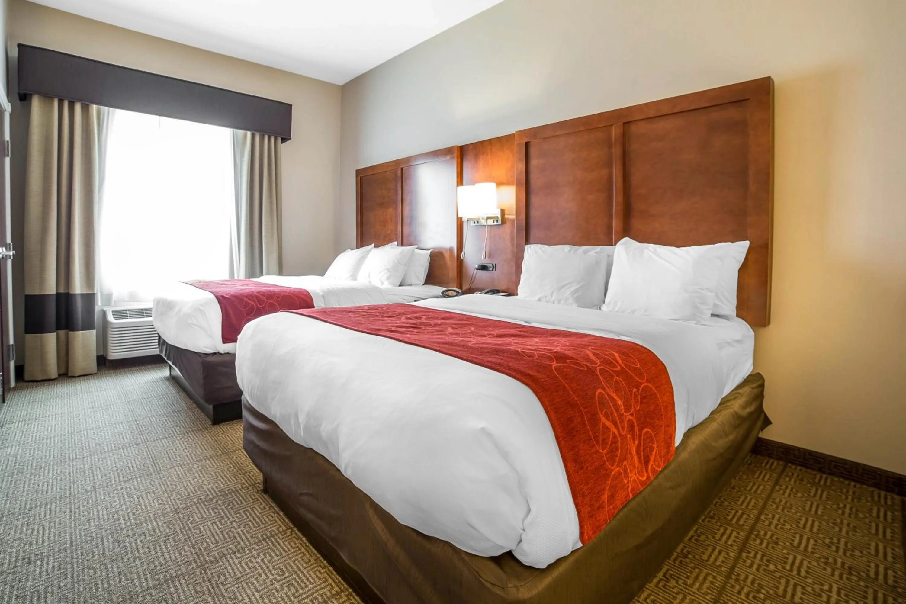 Bedroom, Bed in Comfort Suites Moab near Arches National Park
