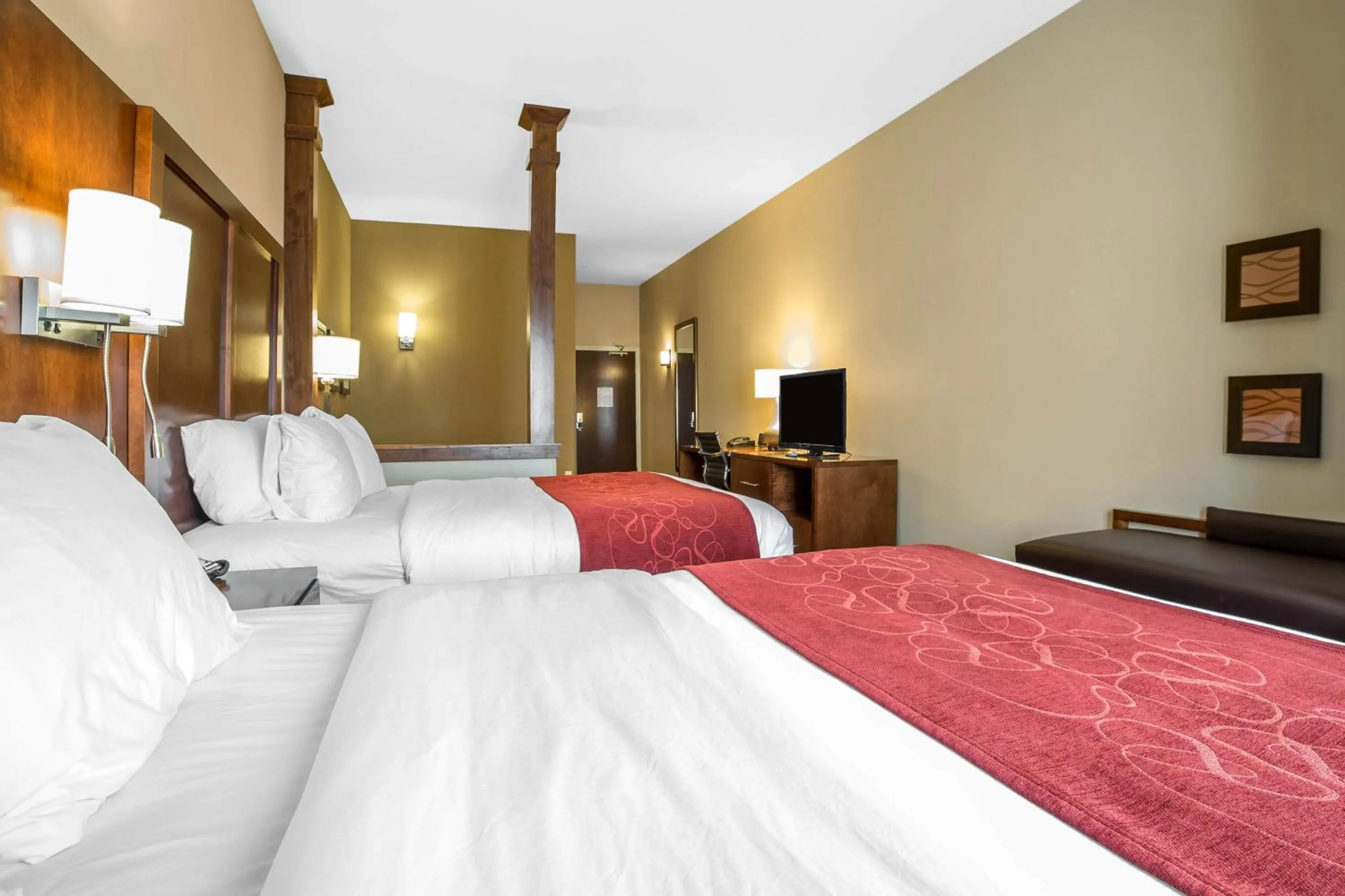 Bedroom, Bed in Comfort Suites Moab near Arches National Park