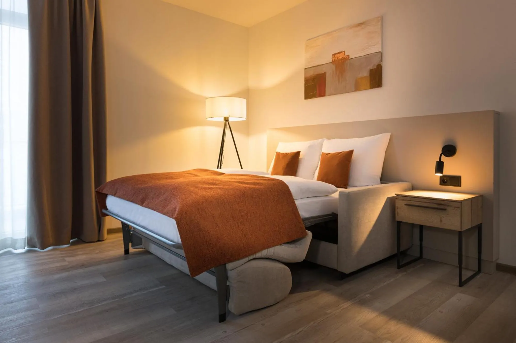 Photo of the whole room, Bed in Atrium Apart Hotel Brühl