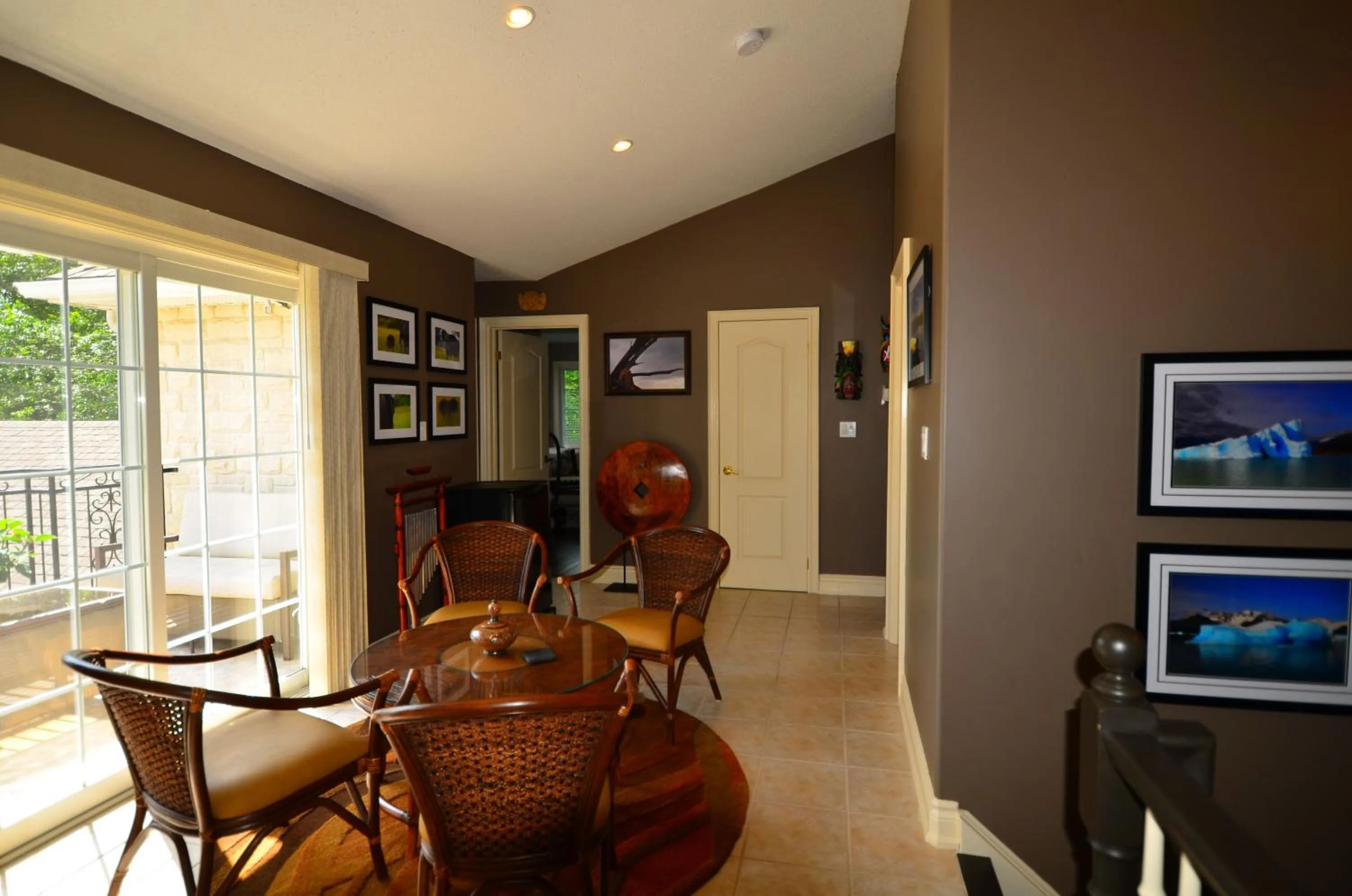 Kitchen or kitchenette in Explorer House Bed & Breakfast