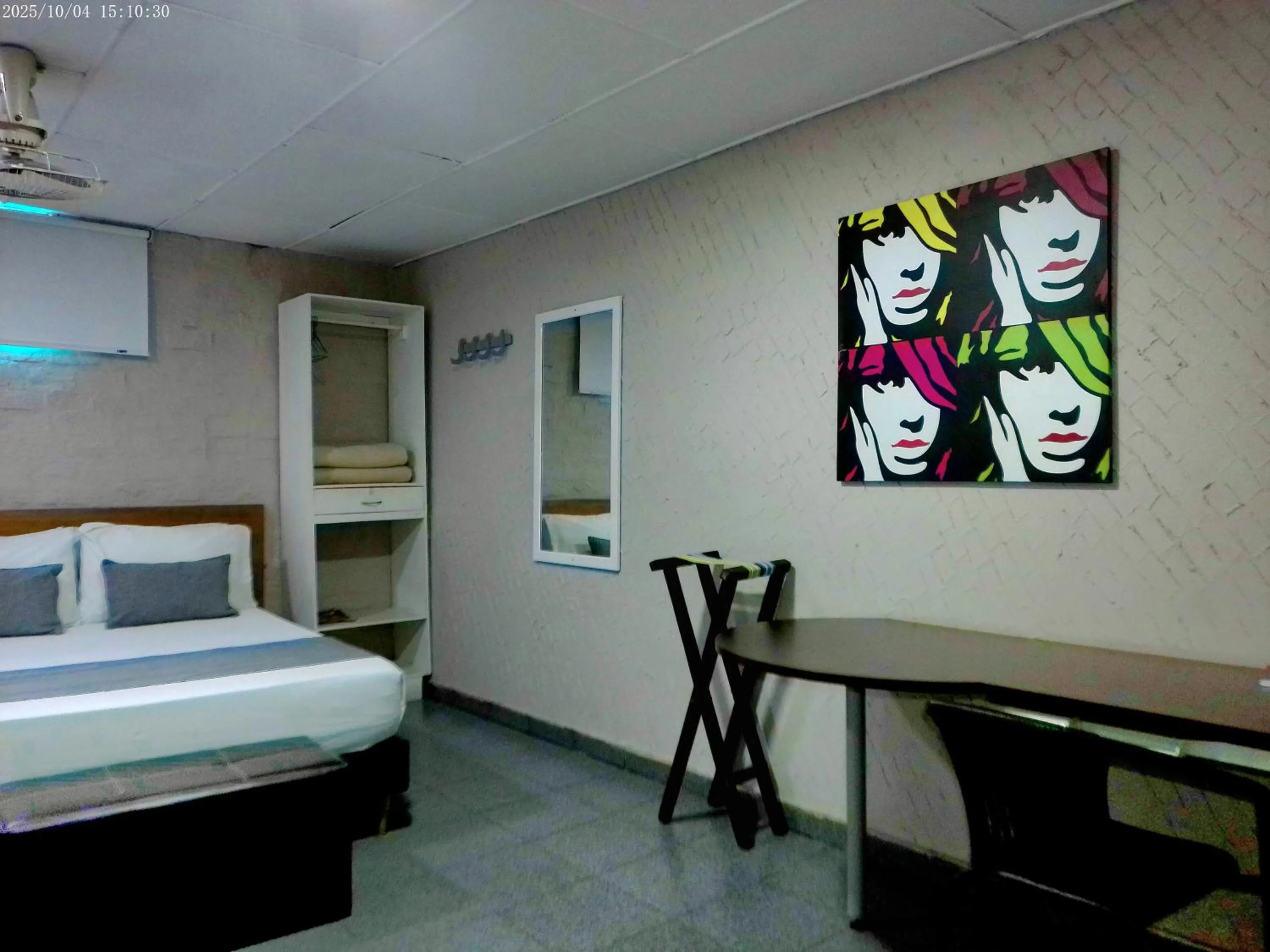 Bed in Hotel Casa Boston Inn by Finerh