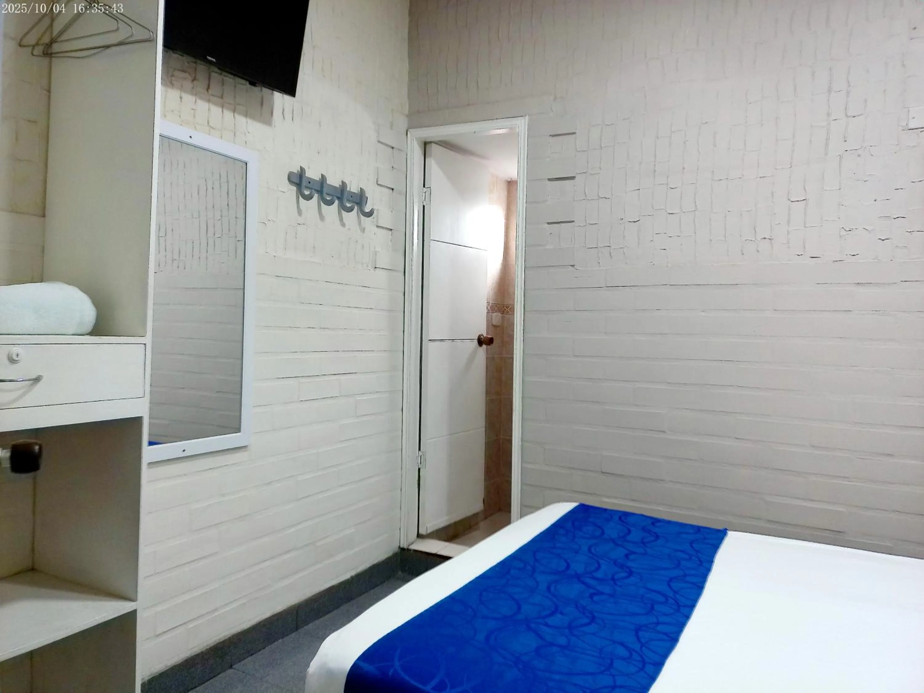 Bed in Hotel Casa Boston Inn by Finerh