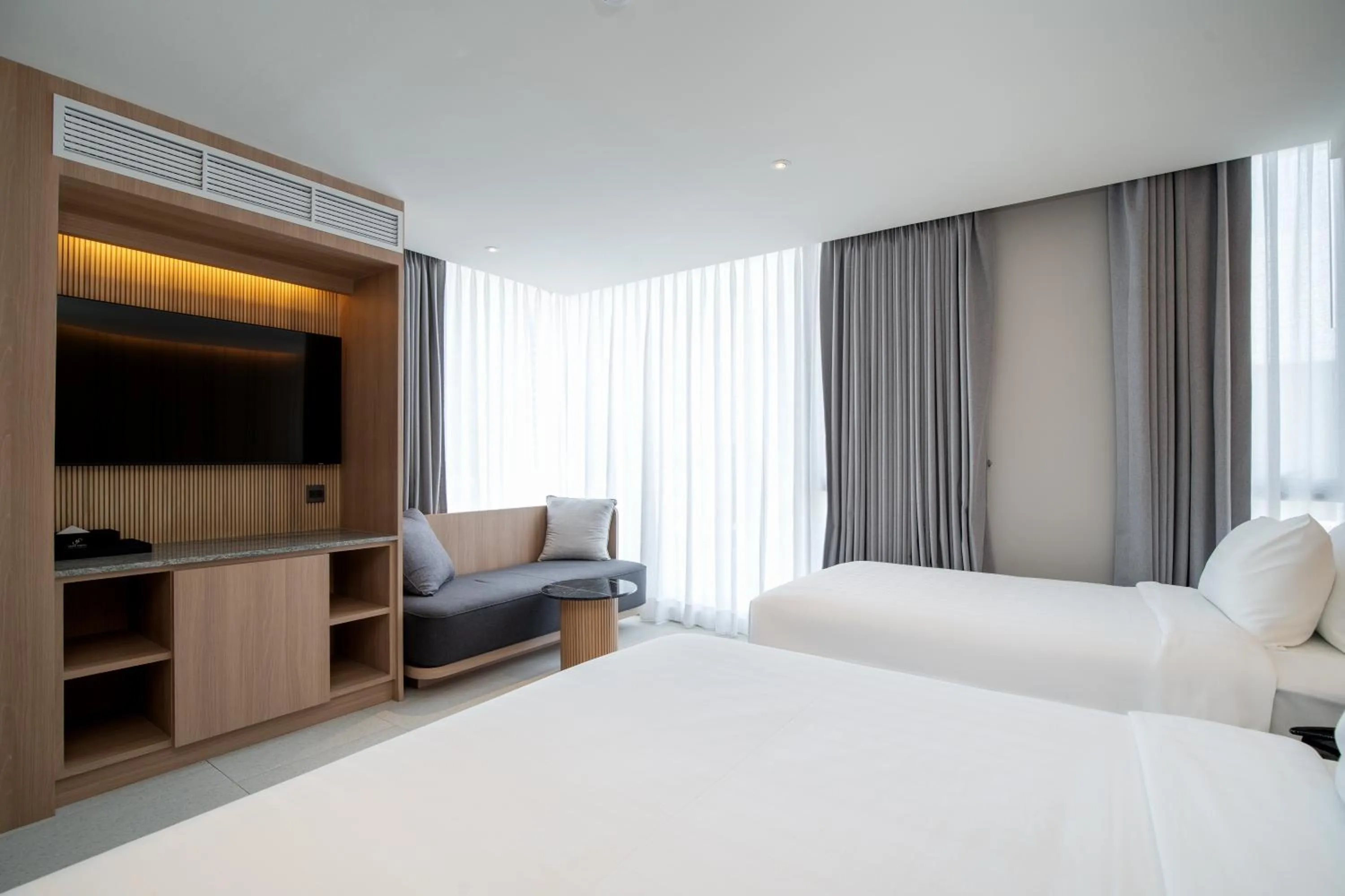 Seating area, Bed in Saan Hotel Sathorn