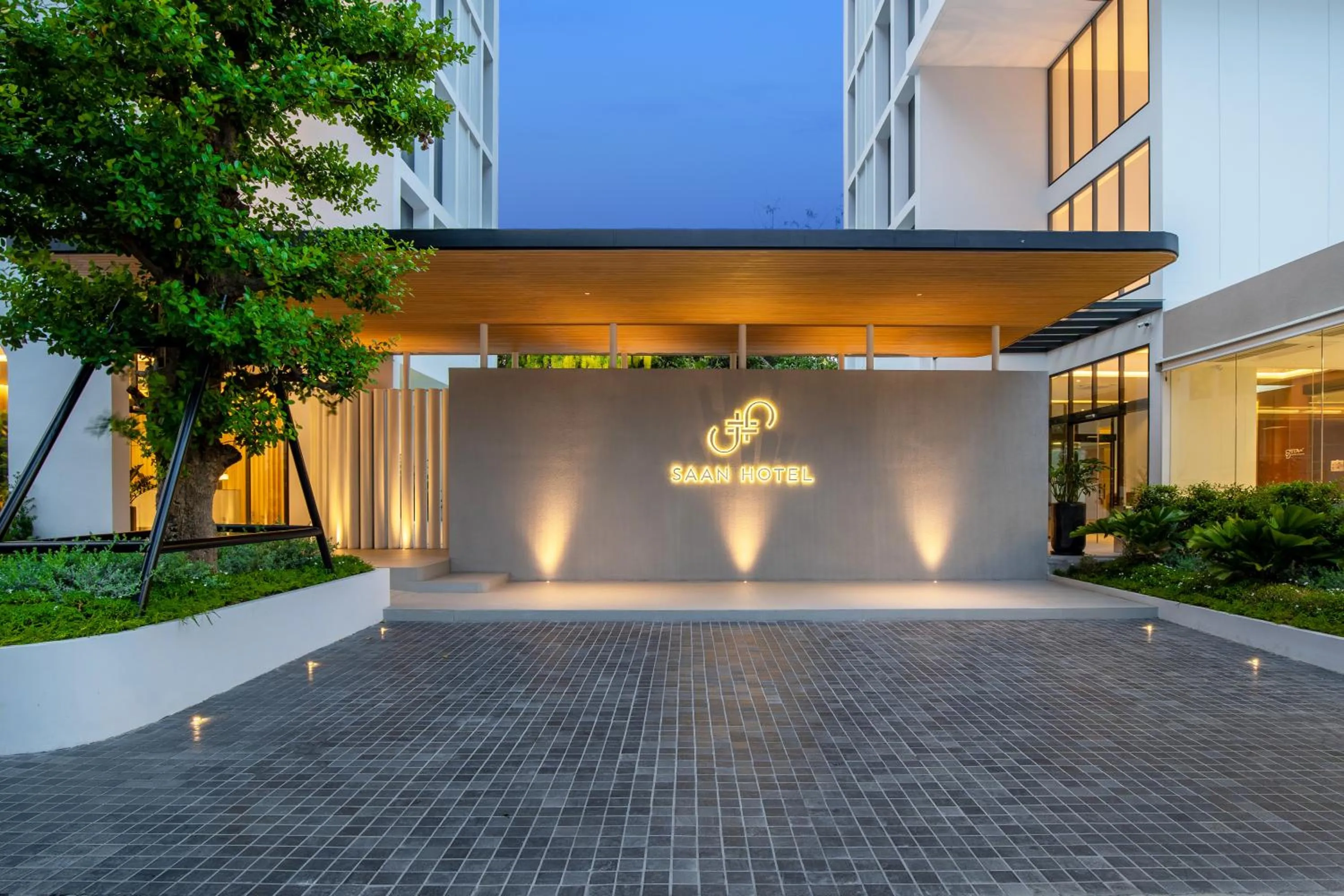 Property building in Saan Hotel Sathorn