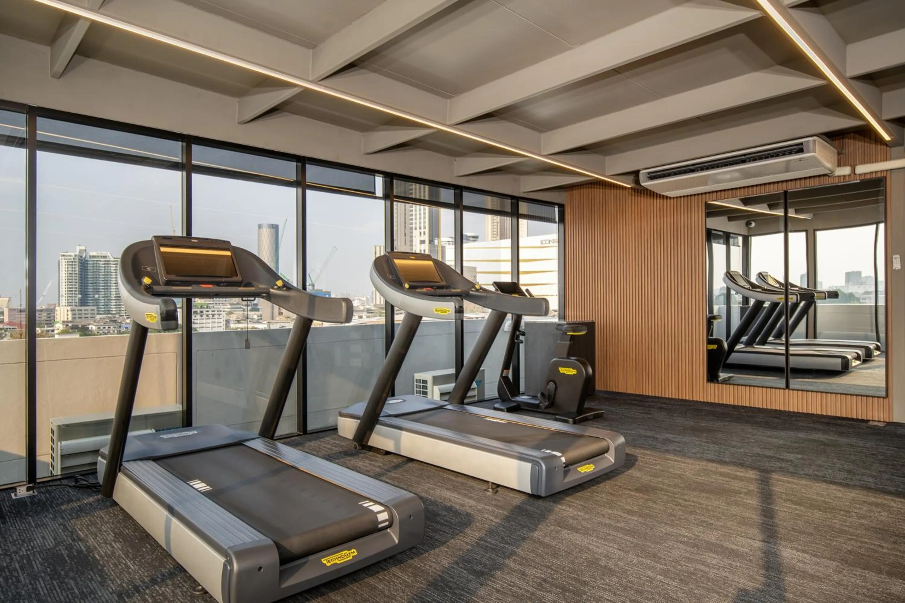 Fitness centre/facilities in Saan Hotel Sathorn