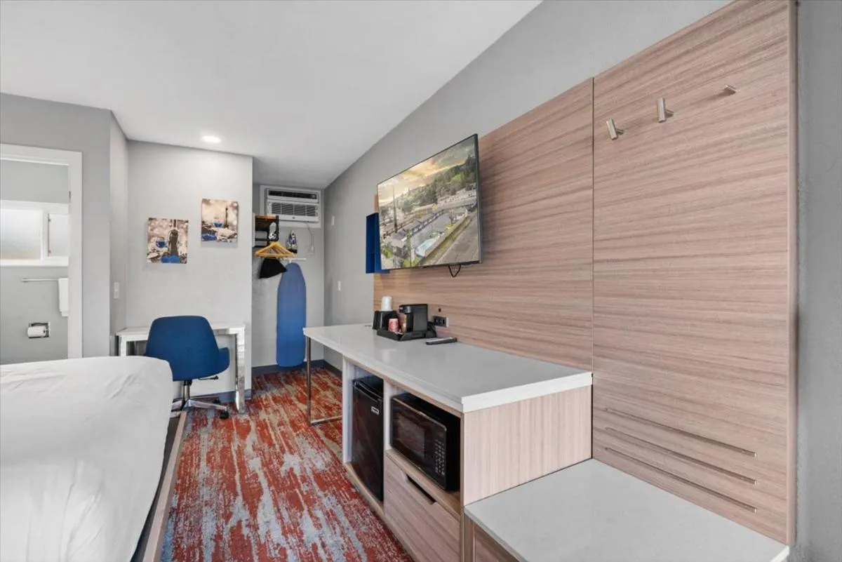 Bed in Cielo House Inn - Paso Robles