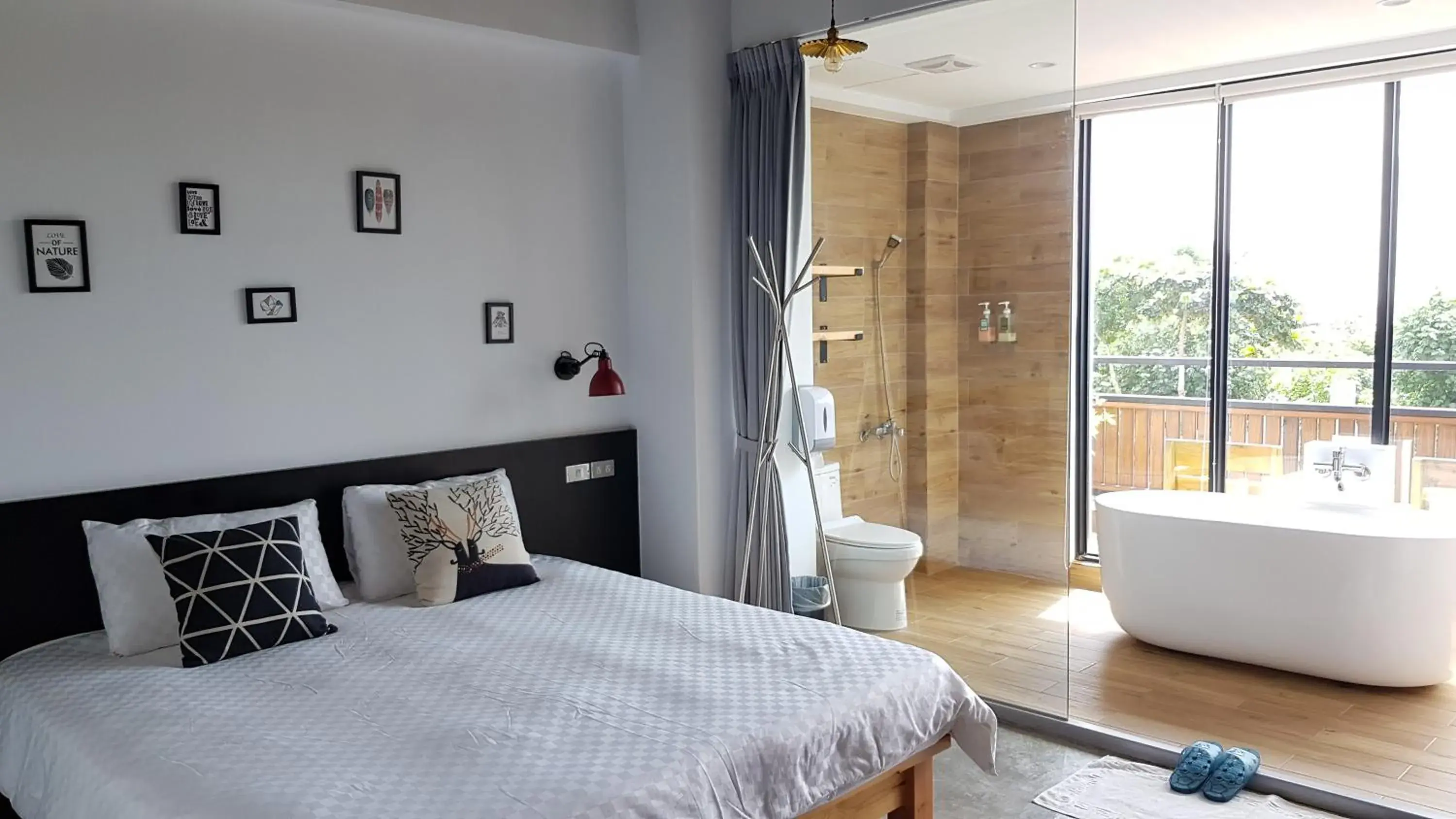 Double Room with Balcony and Sea View in The Red Hotel Double Room with Balcony and Sea View in The Red Hotel