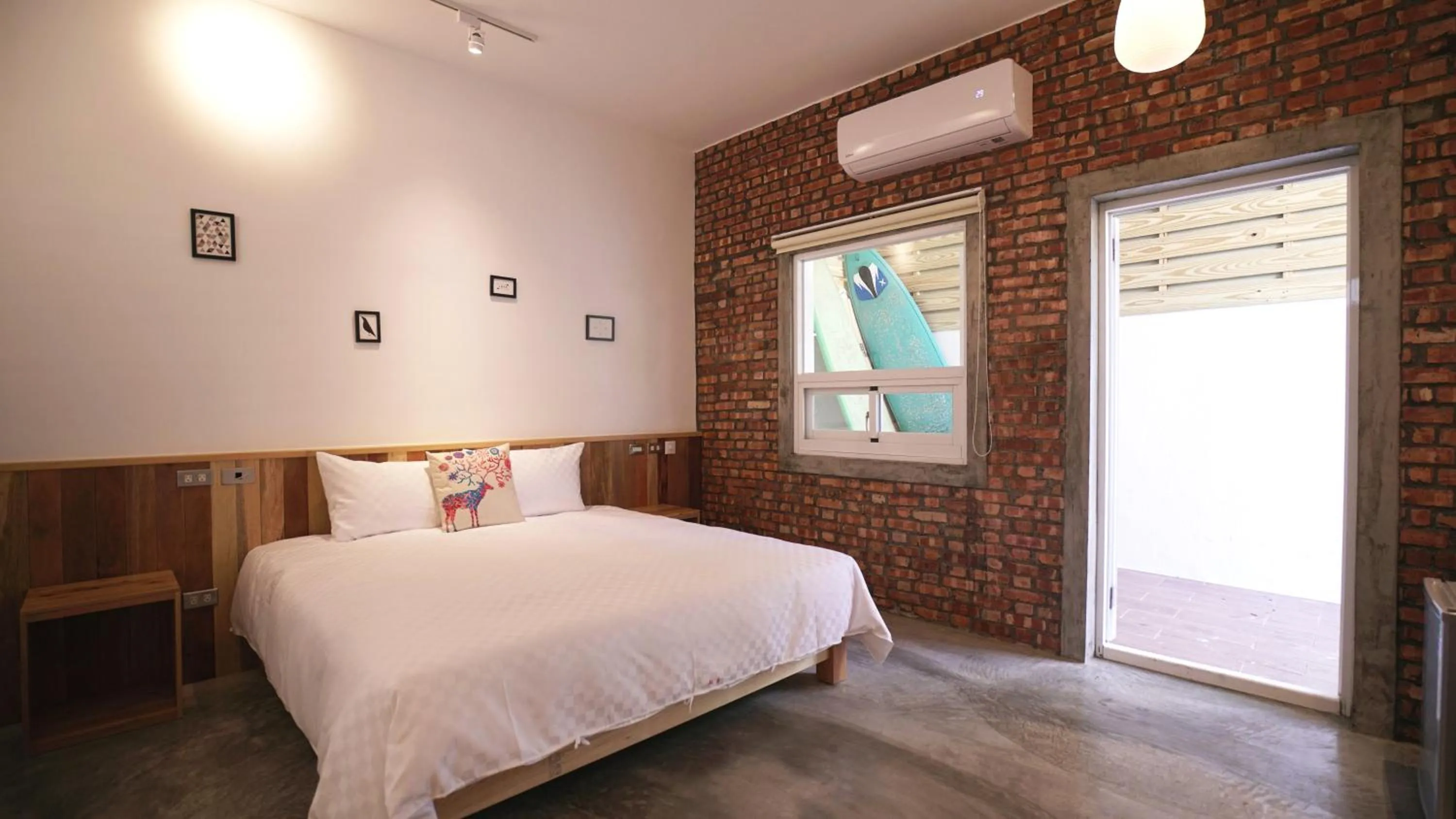 Bed in The Red Hotel