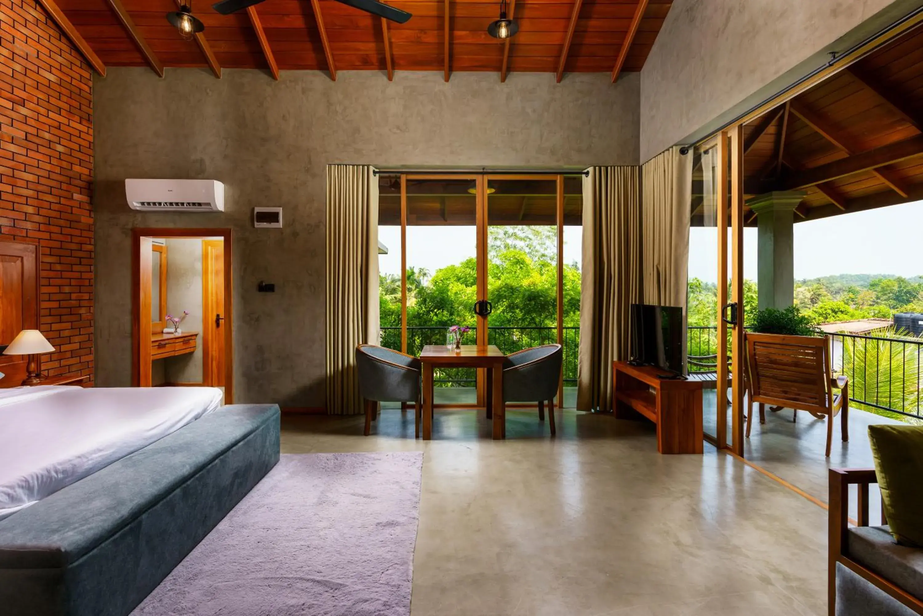 Triple Room with Mountain View in Villa Rumassala Luxury Chalets Unawatuna Triple Room with Mountain View in Villa Rumassala Luxury Chalets Unawatuna