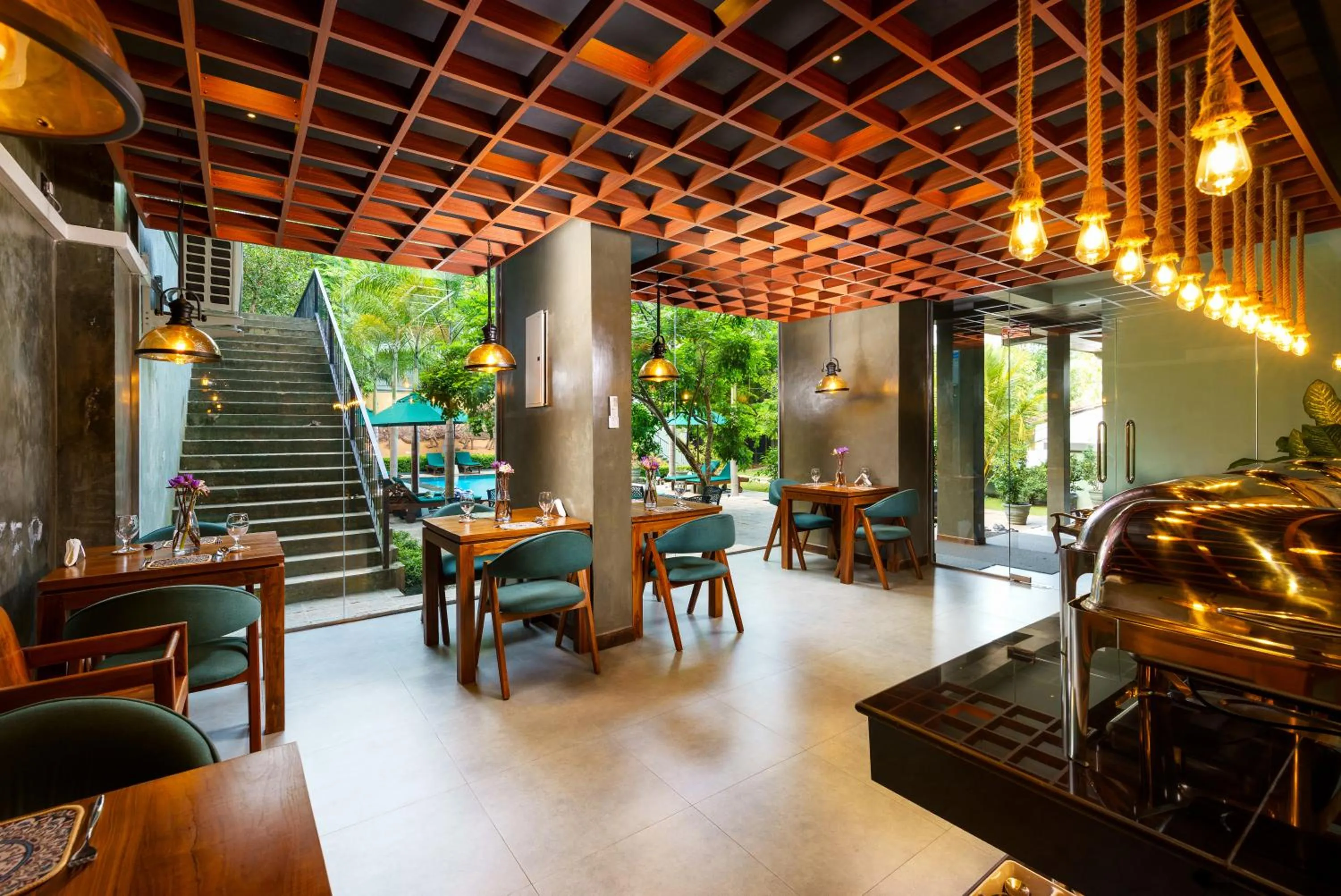 Restaurant/places to eat in Villa Rumassala Luxury Chalets Unawatuna