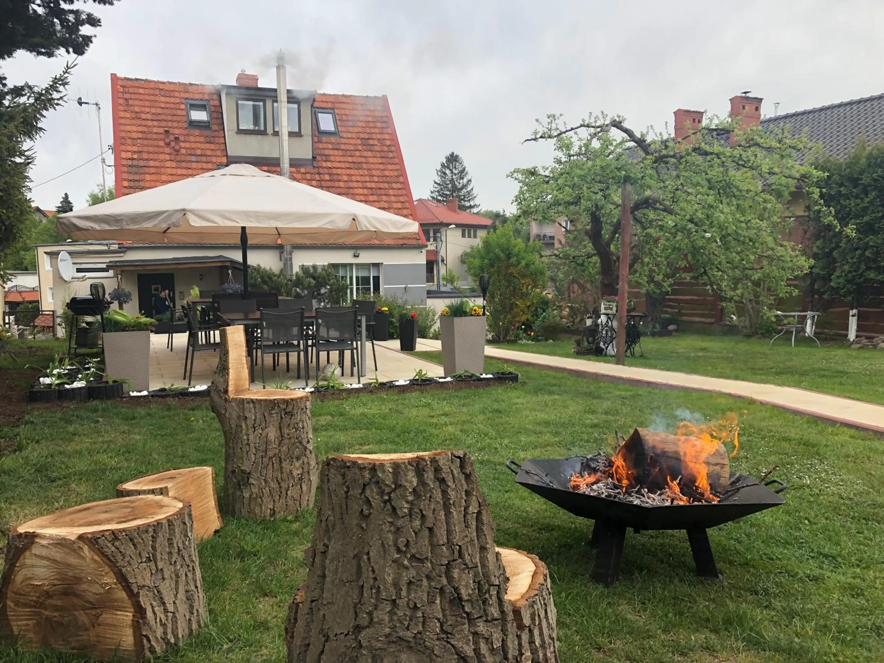 Garden in Aida POKOJE GOŚCINNE GDAŃSK - ROOMS & FREE PARKING