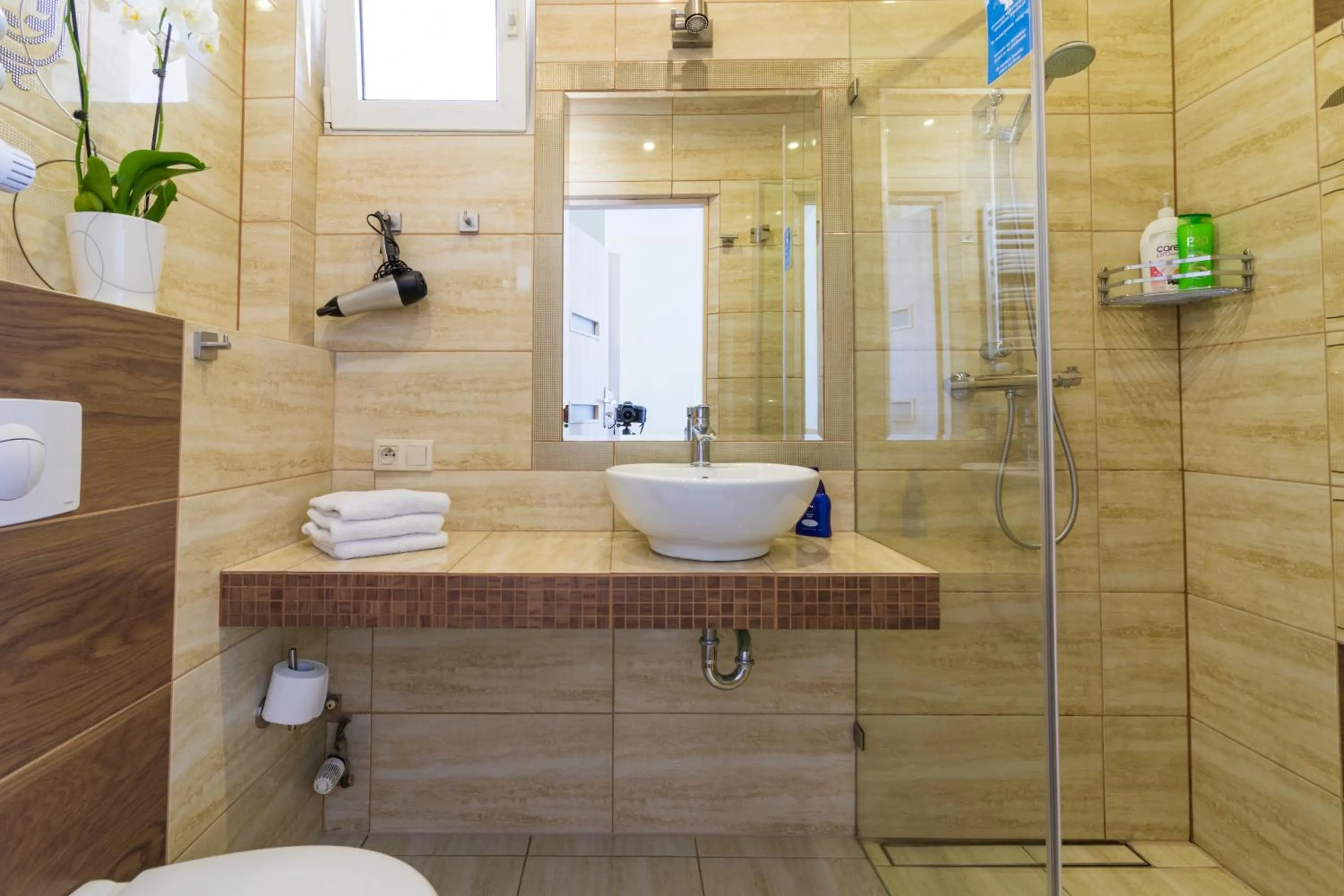 Shower in Aida POKOJE GOŚCINNE GDAŃSK - ROOMS & FREE PARKING