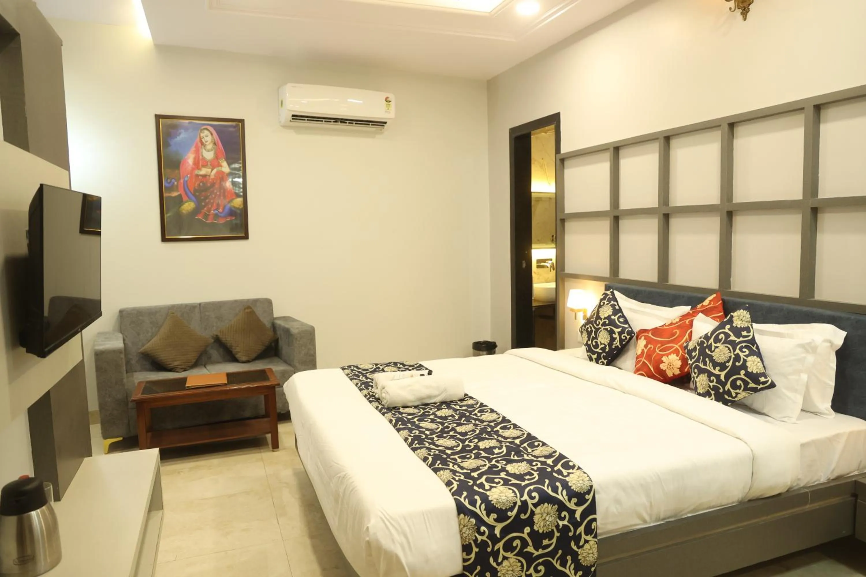 Bed in Shiv Hari heritage