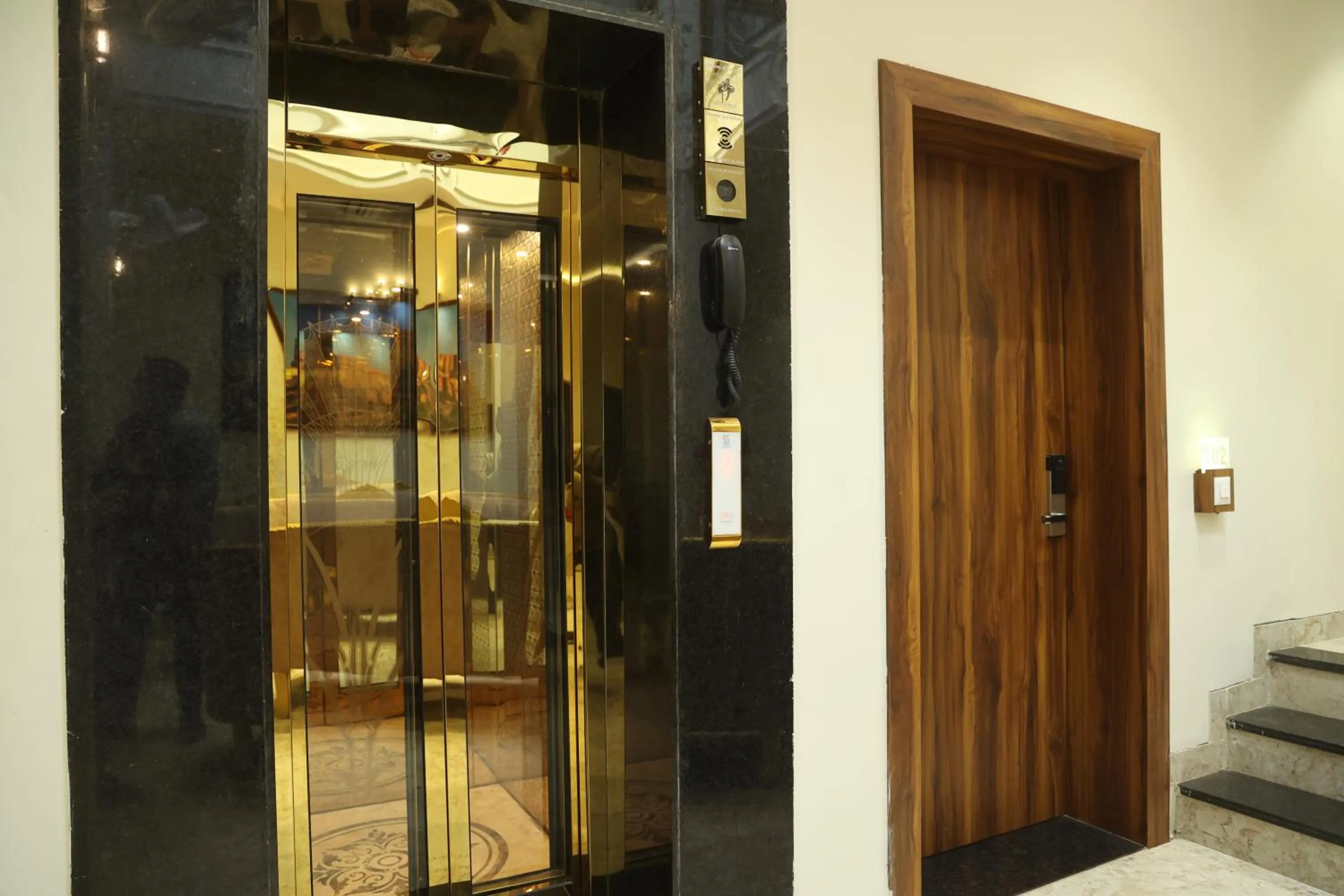 elevator in Shiv Hari heritage