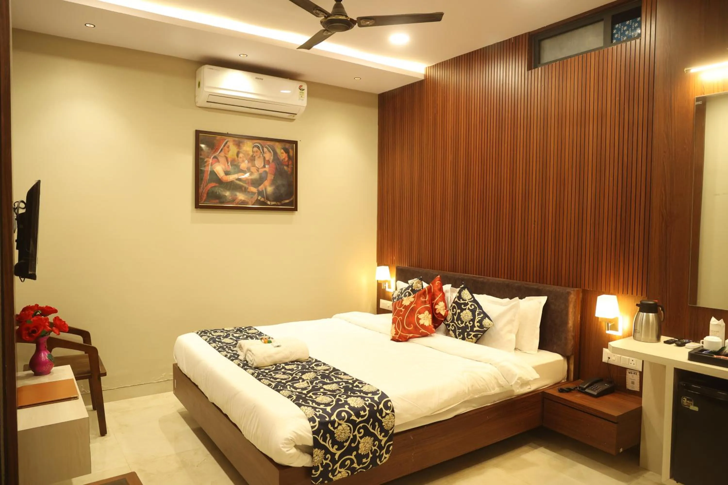 Bed in Shiv Hari heritage