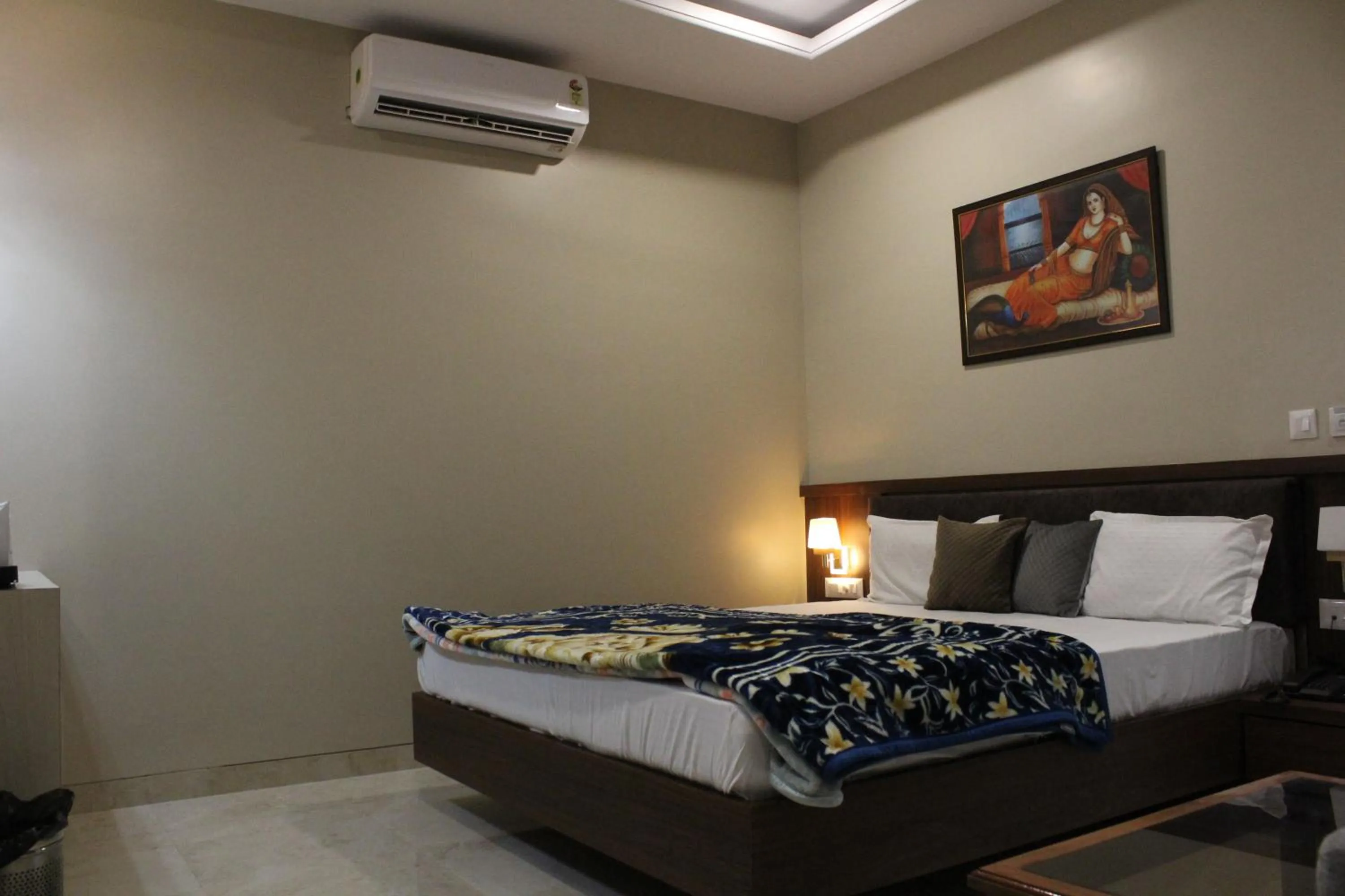 Bedroom, Bed in Shiv Hari heritage