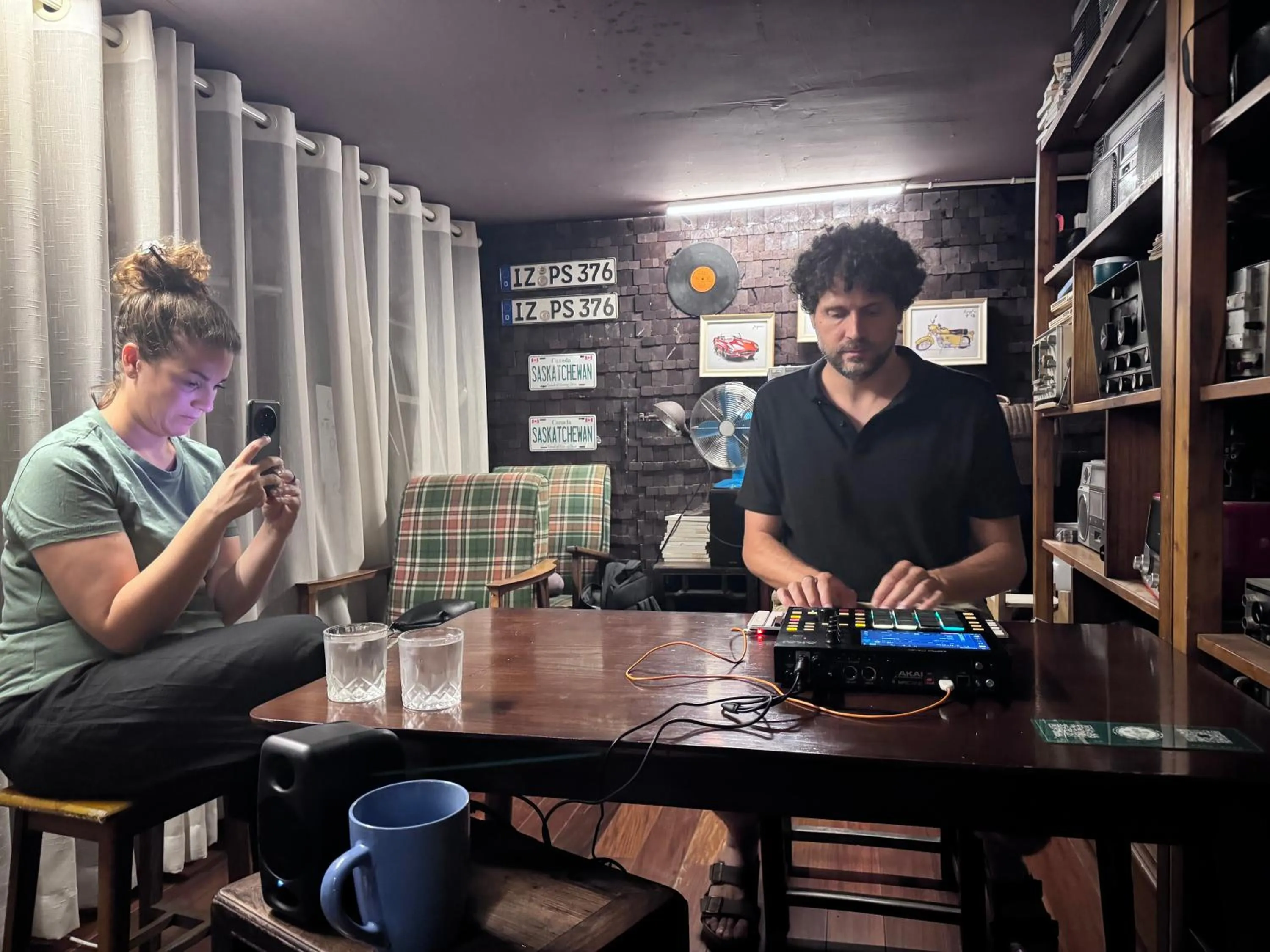 Guests in Zhangjiajie Wangyi Inn