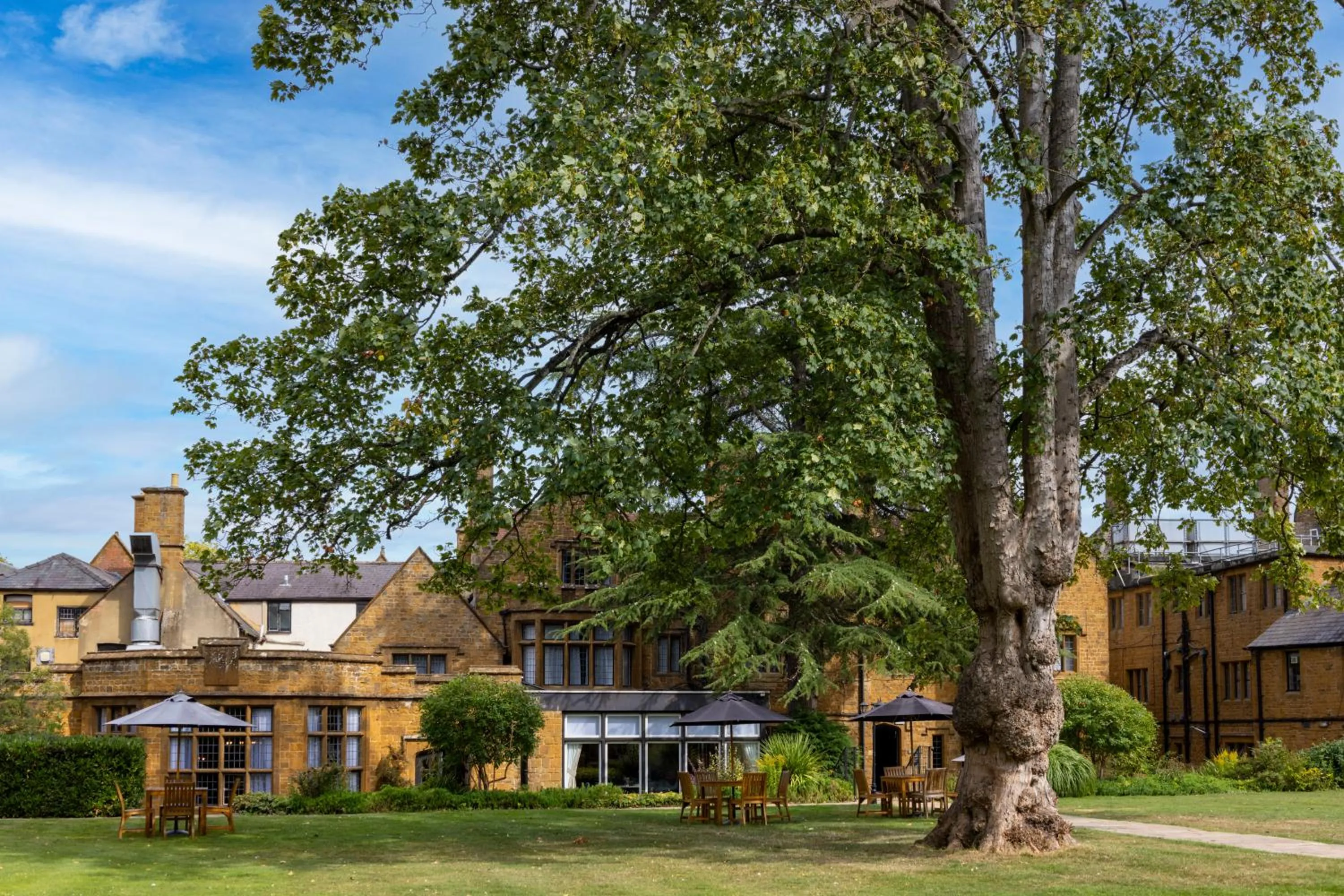 Garden in Whately Hall Hotel