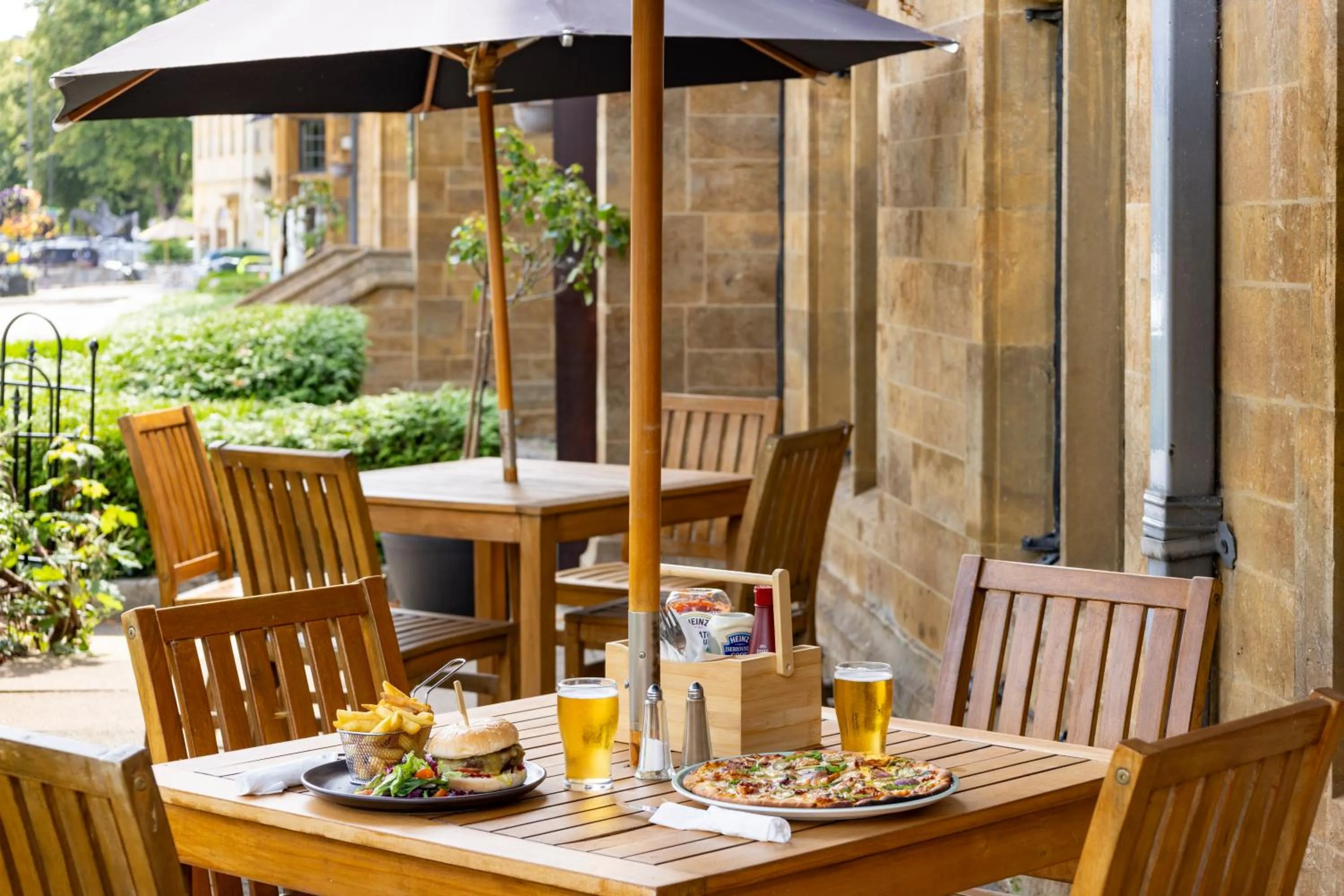 Food and drinks in Whately Hall Hotel